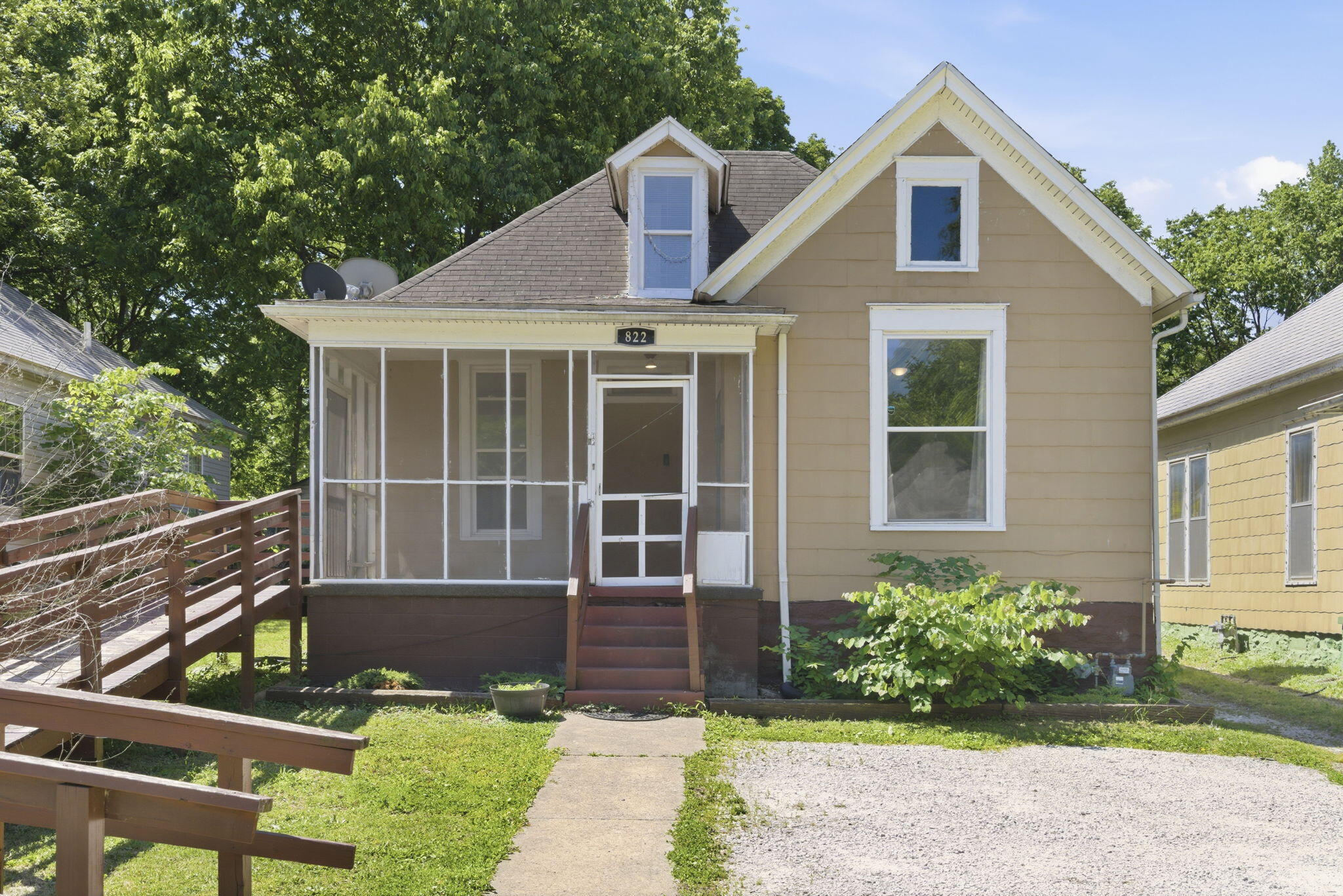 822 W Scott Street — photo