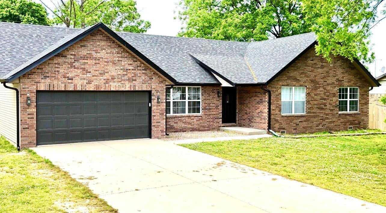 603 Lakeview Drive — photo