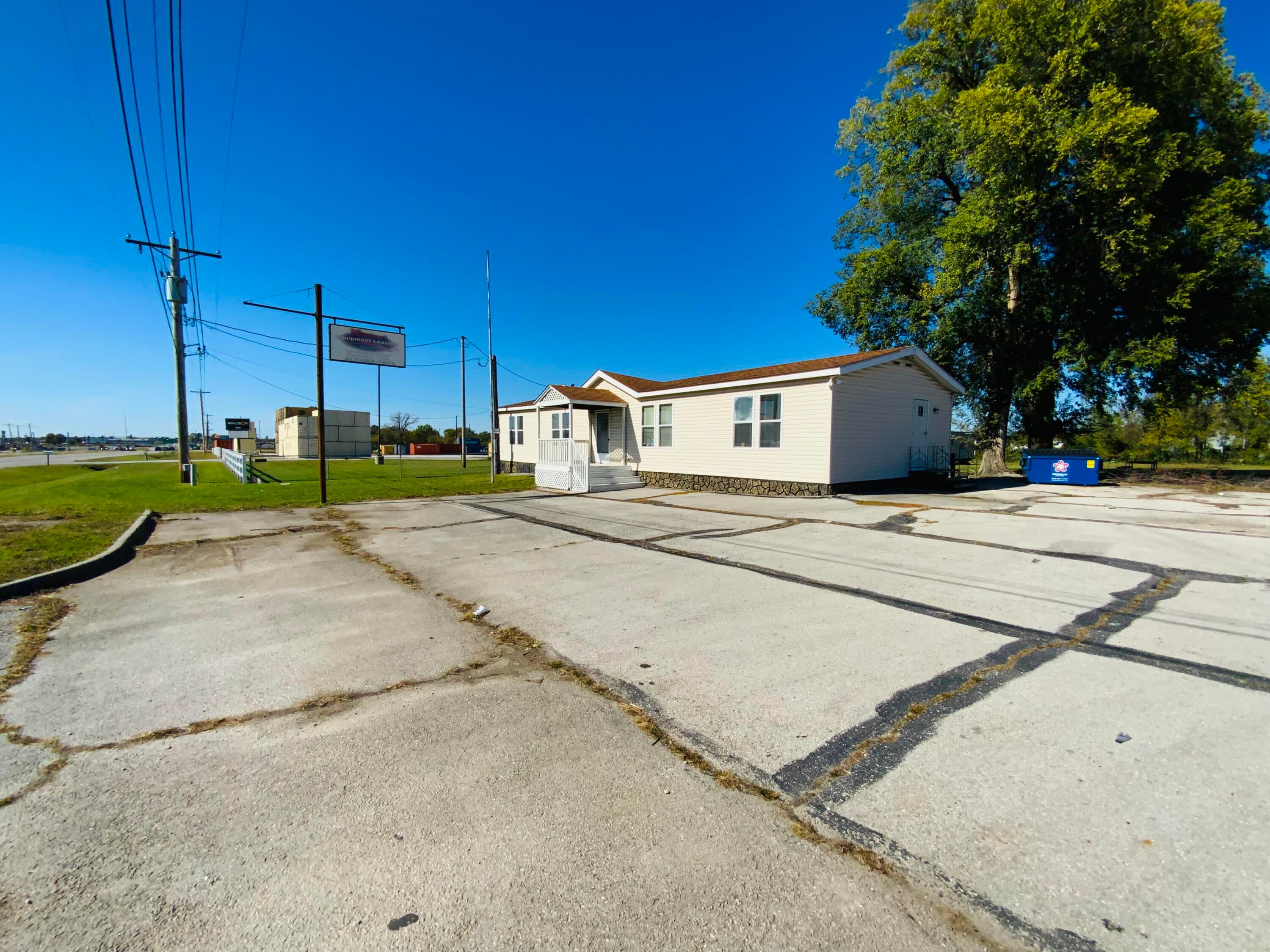 3115 W Sunshine Street — photo