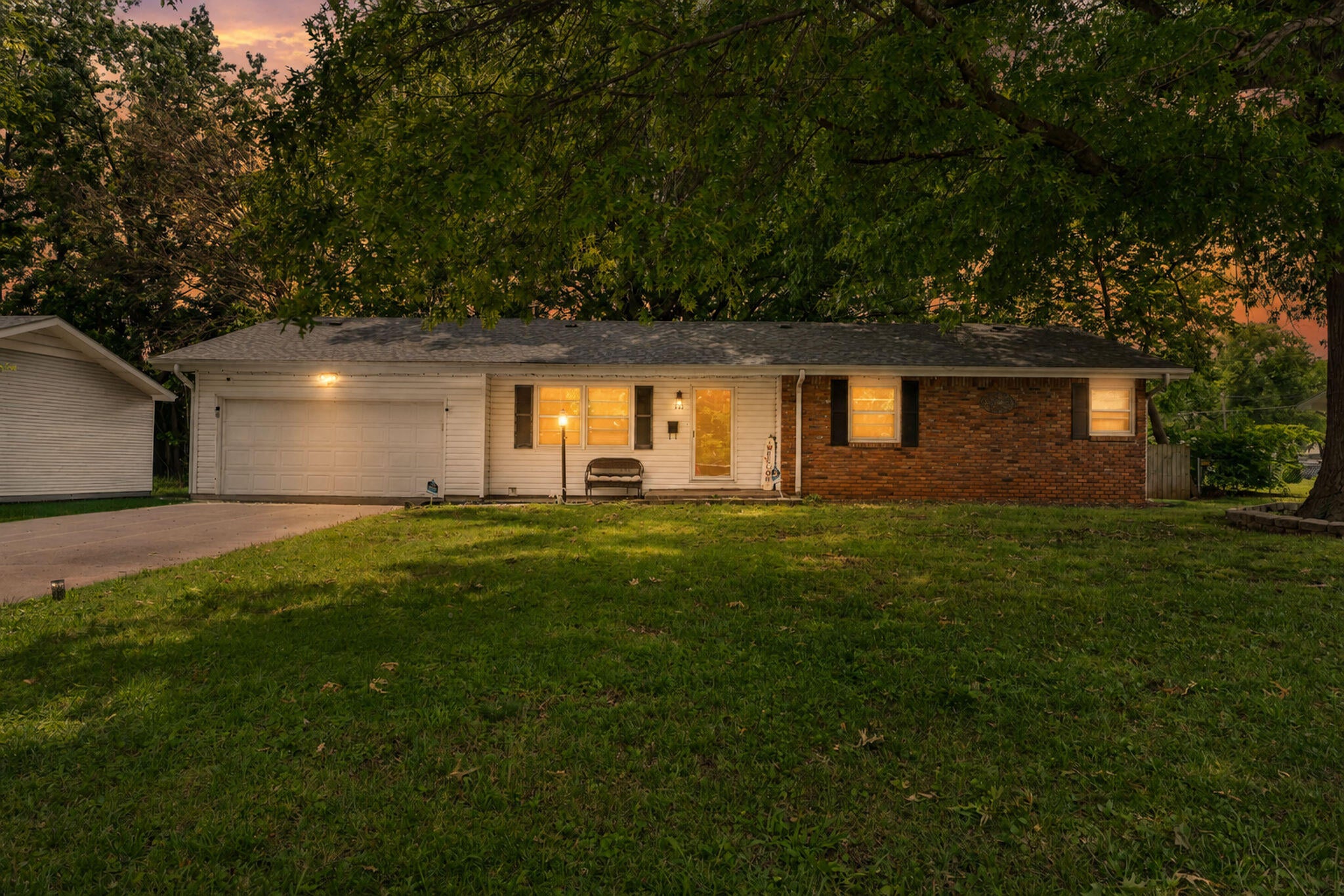 730 W Sylvania Street — photo