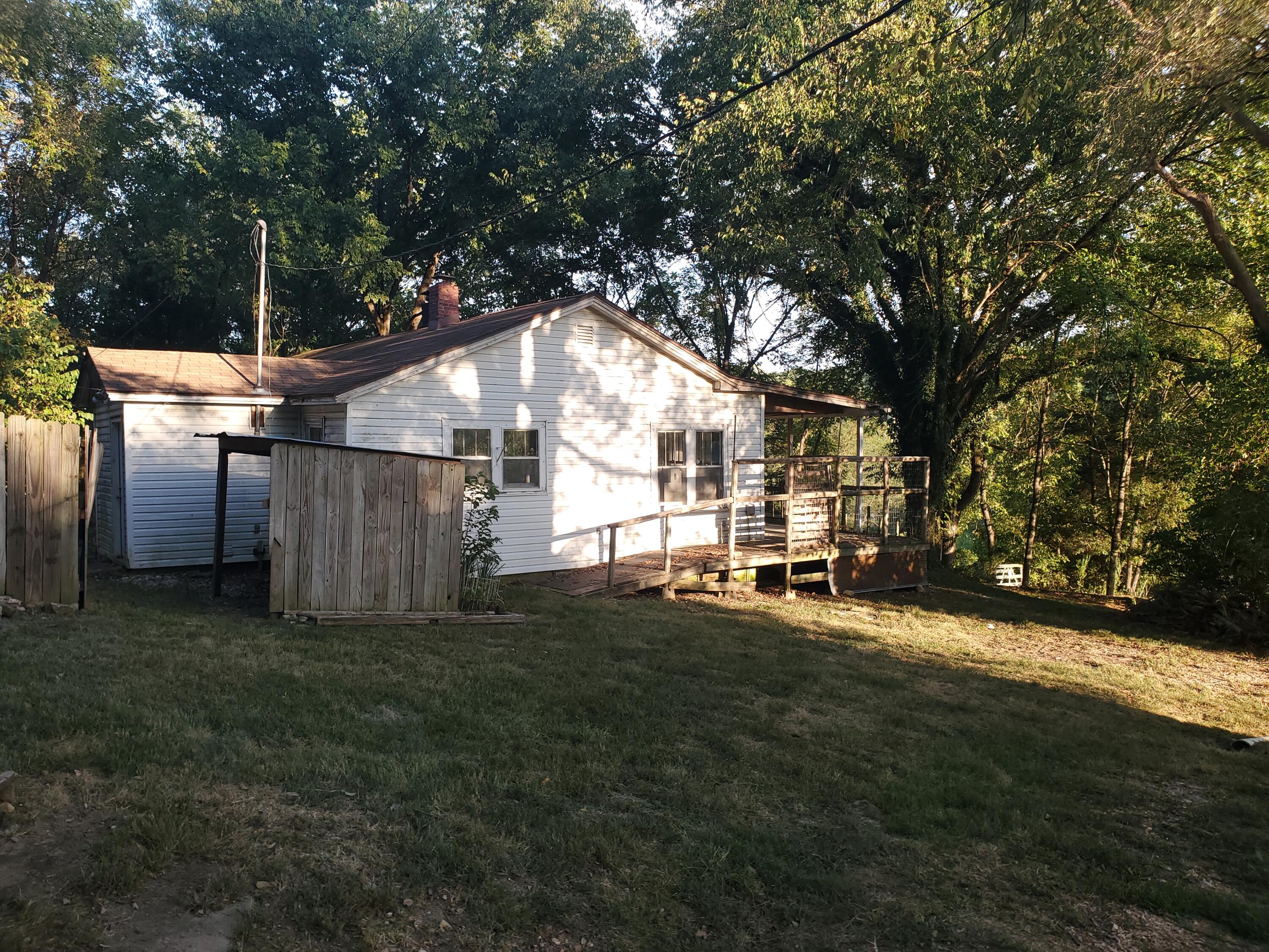 424 Reno Springs Road — photo