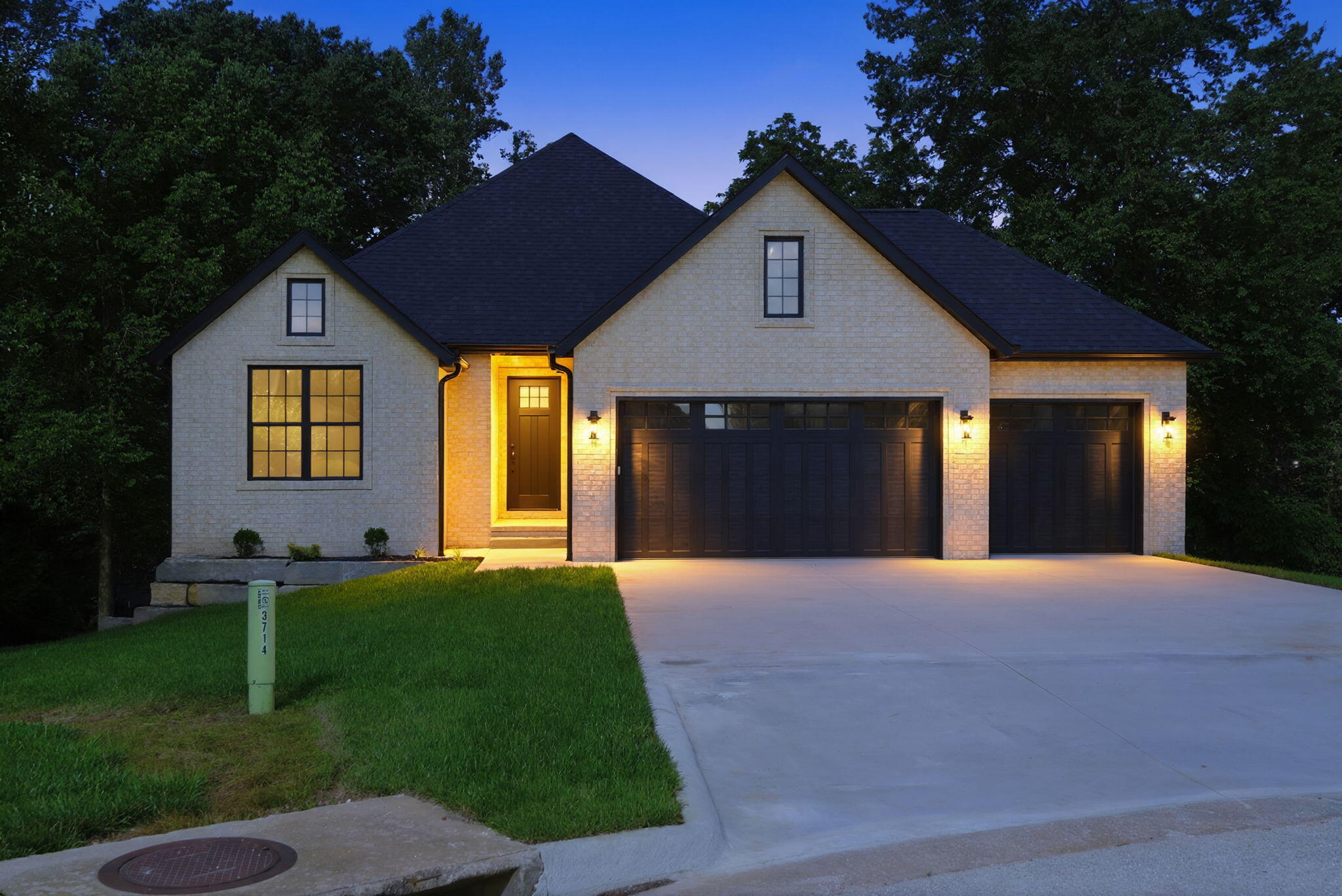 3714 W Rosebrier Court — photo