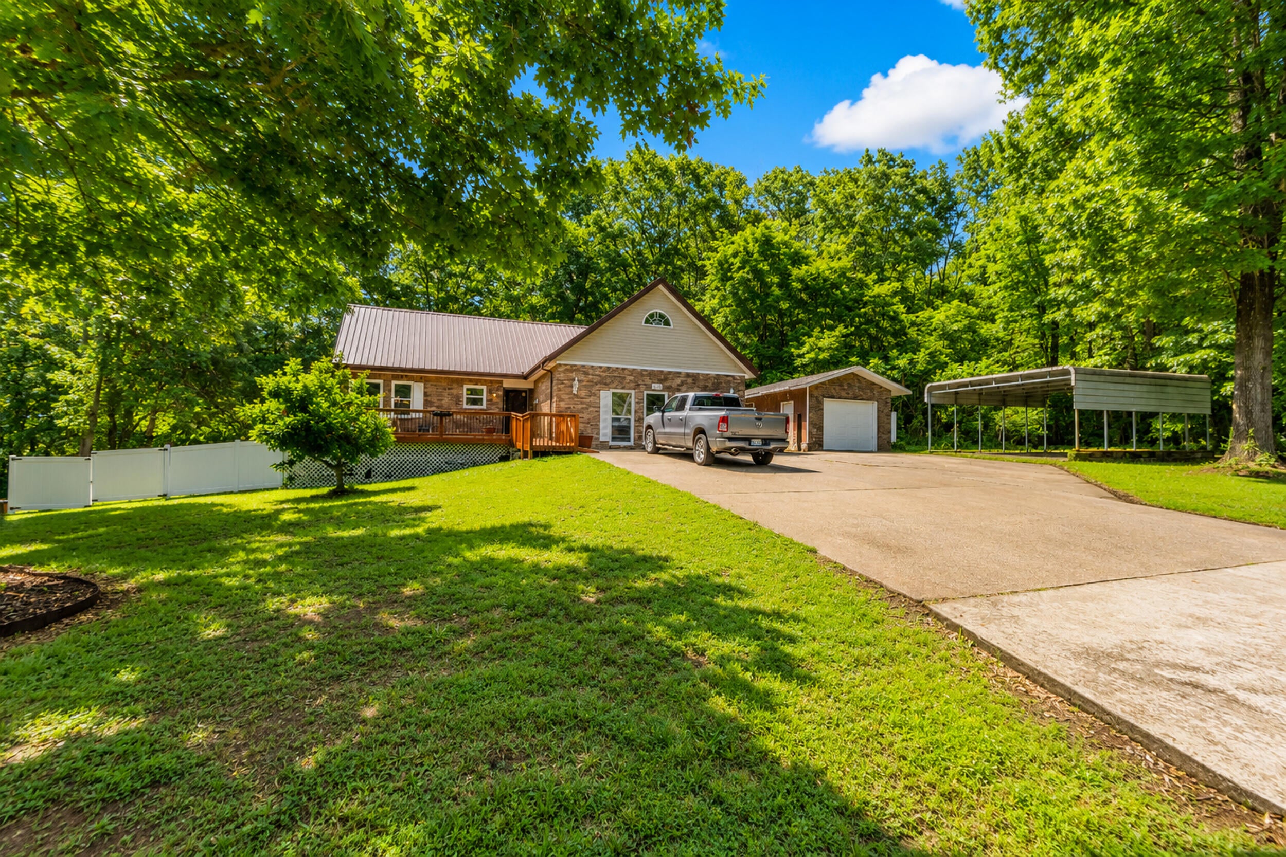 185 Glenwood Circle — photo