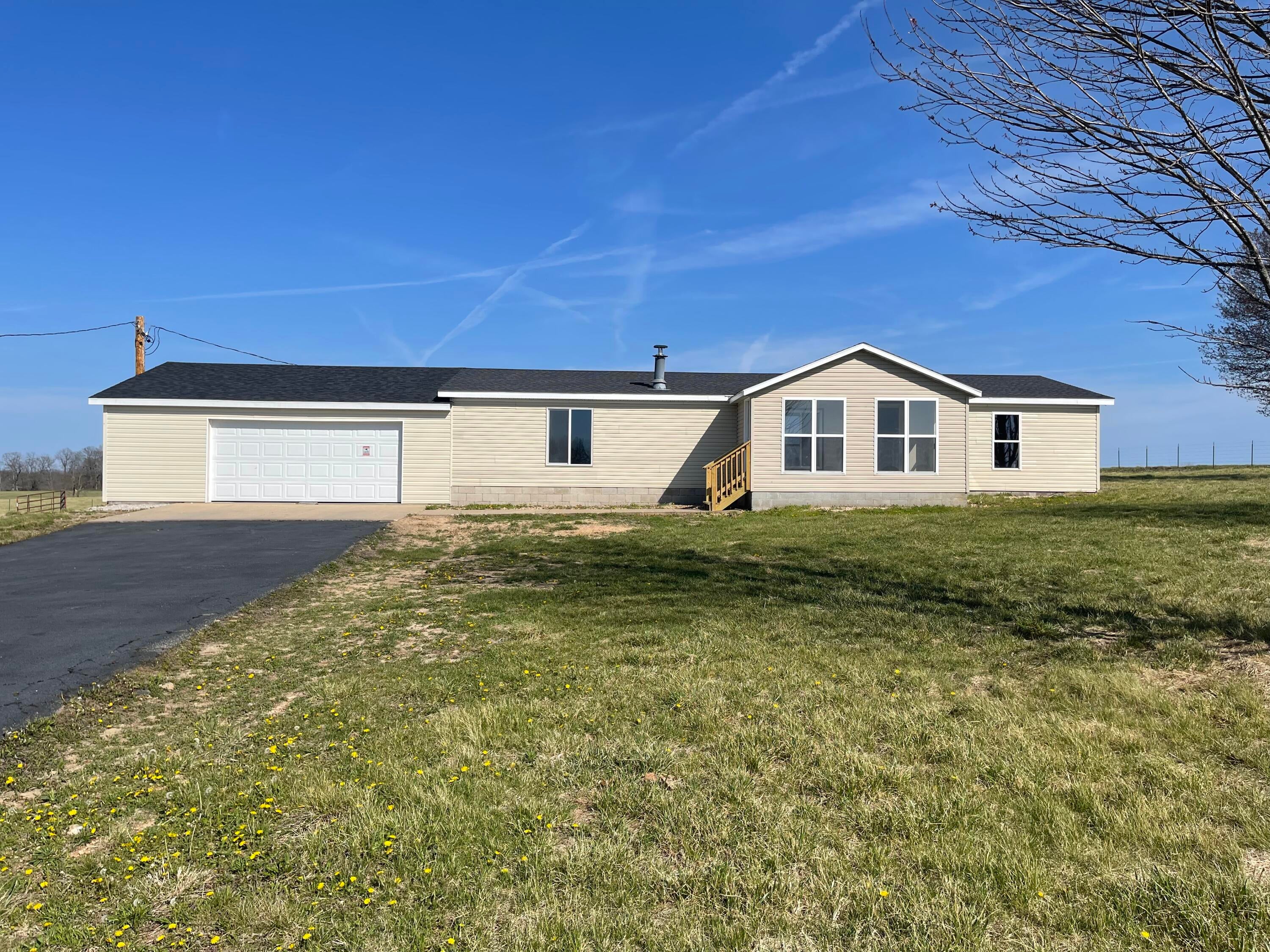 23594 Lawrence 1200 — photo