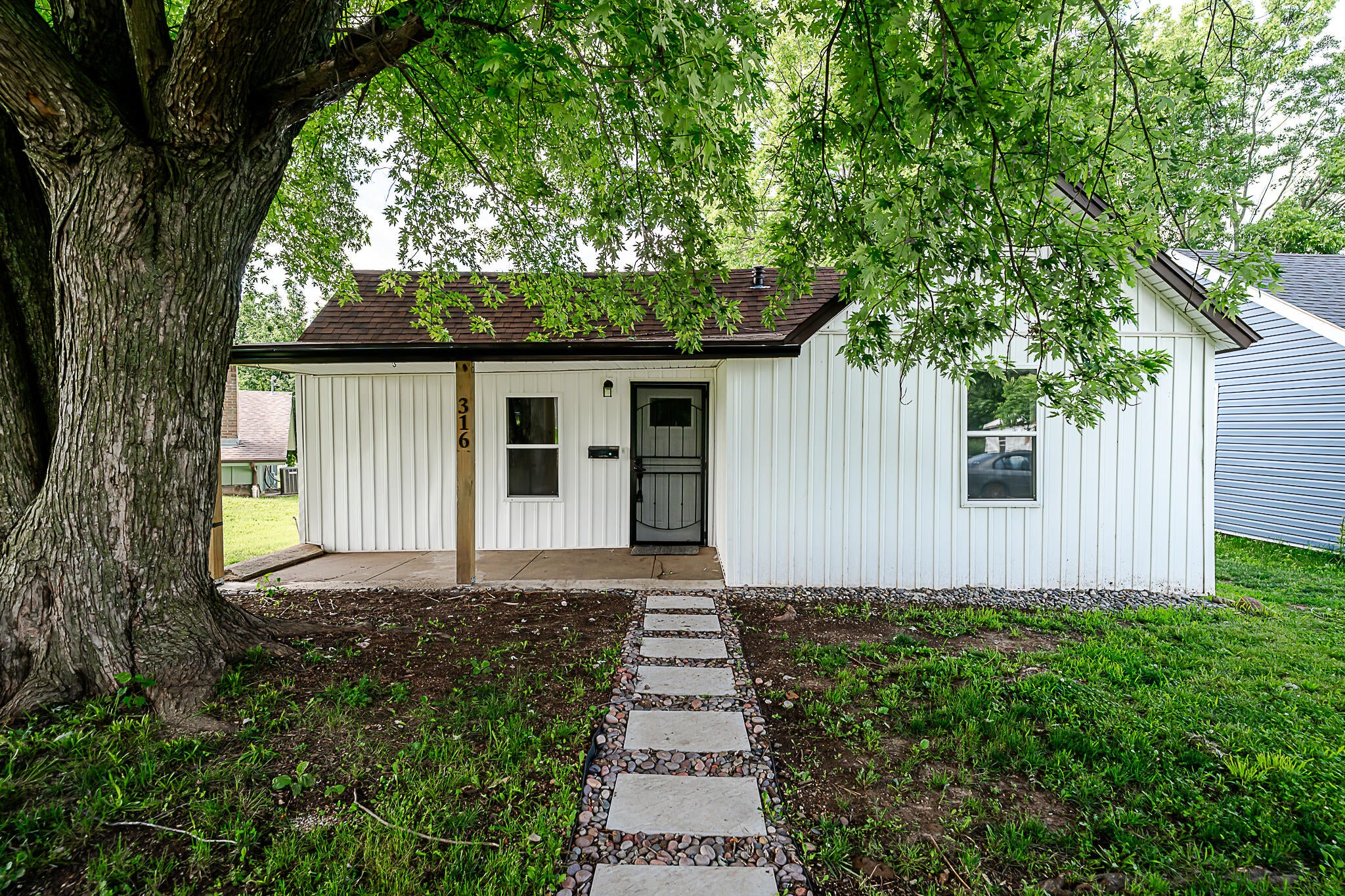 316 E Washington Street — photo