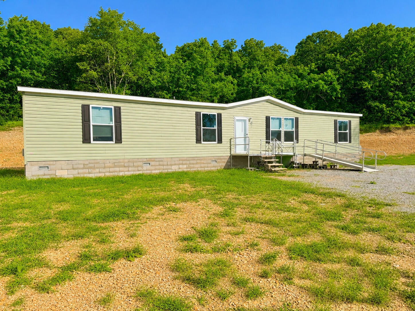 723 Industrial Park Drive — photo