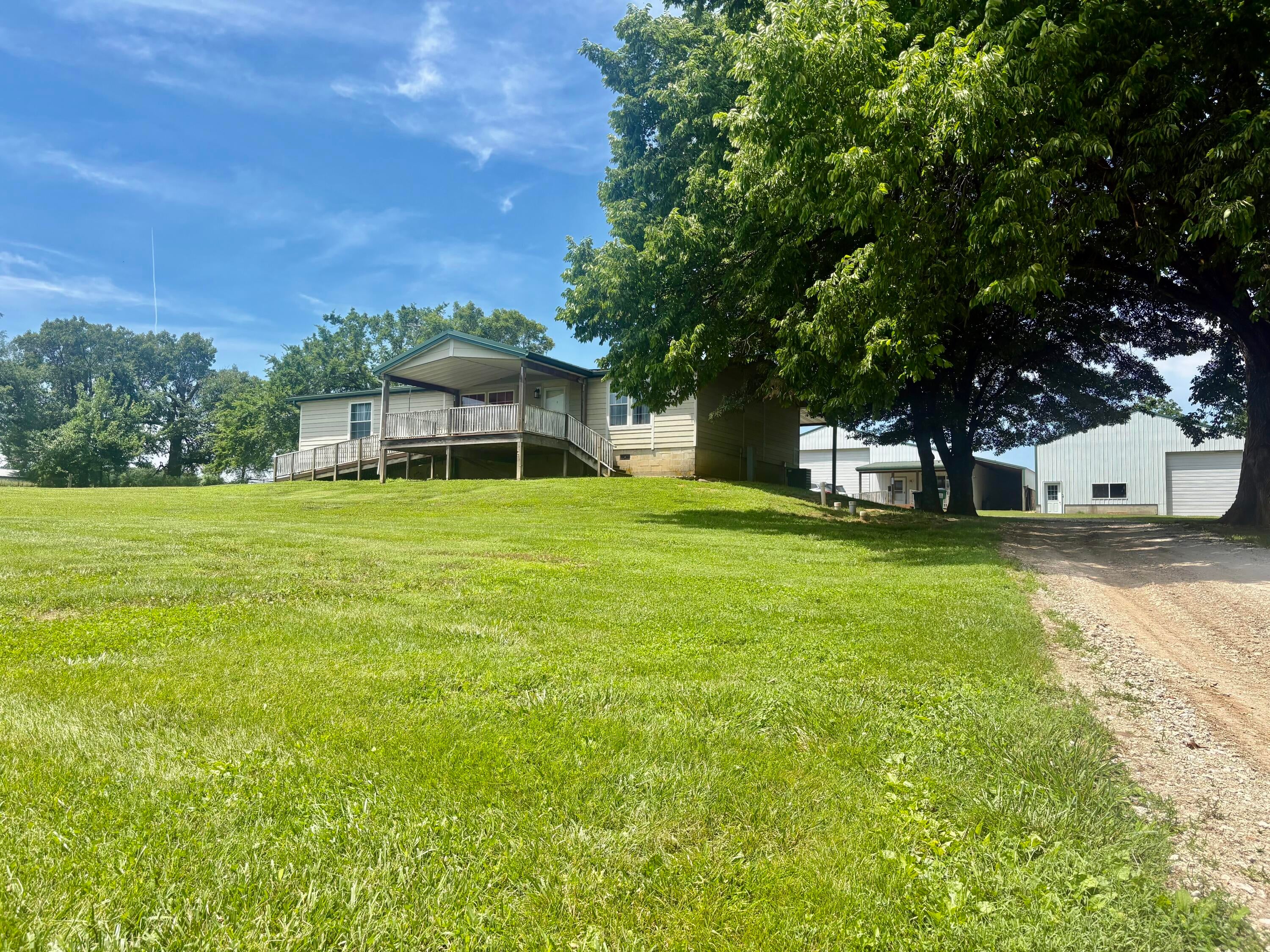 11 S Dade 203 — photo
