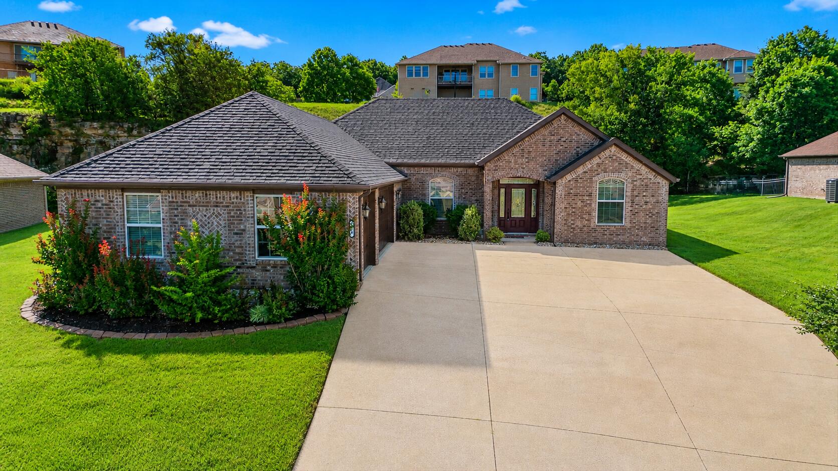 138 Stoney Pointe Drive — photo