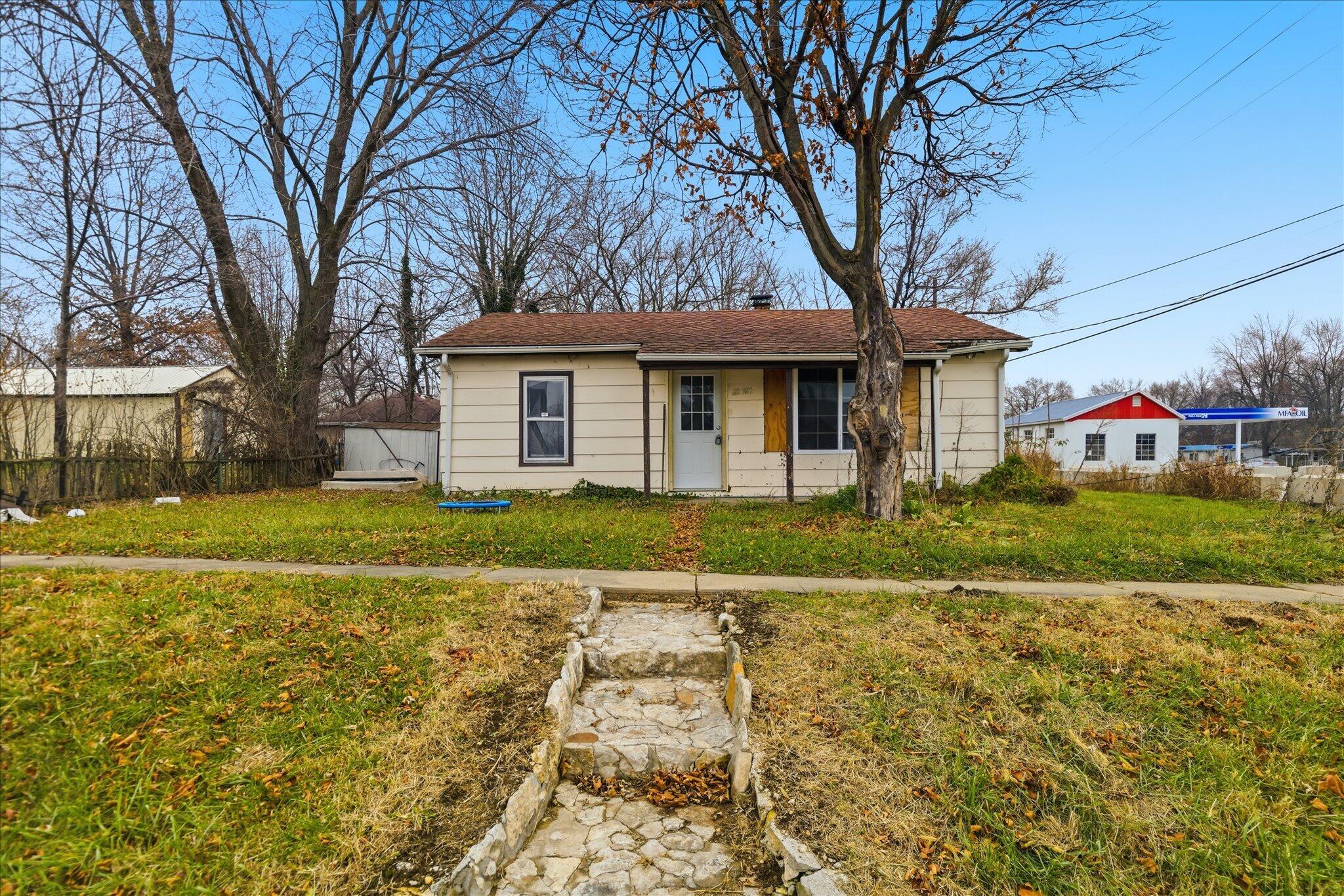 22587 Gentry Street — photo