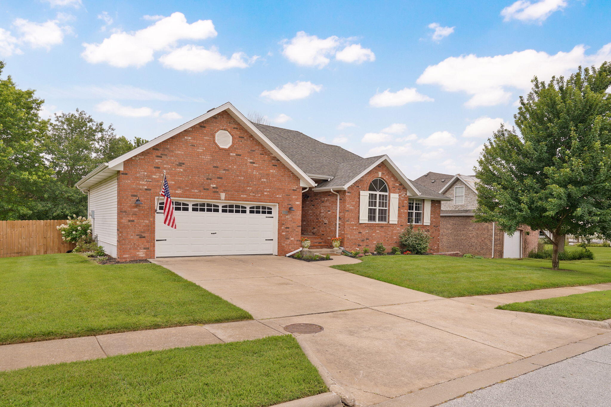 830 E Rachael Drive — photo