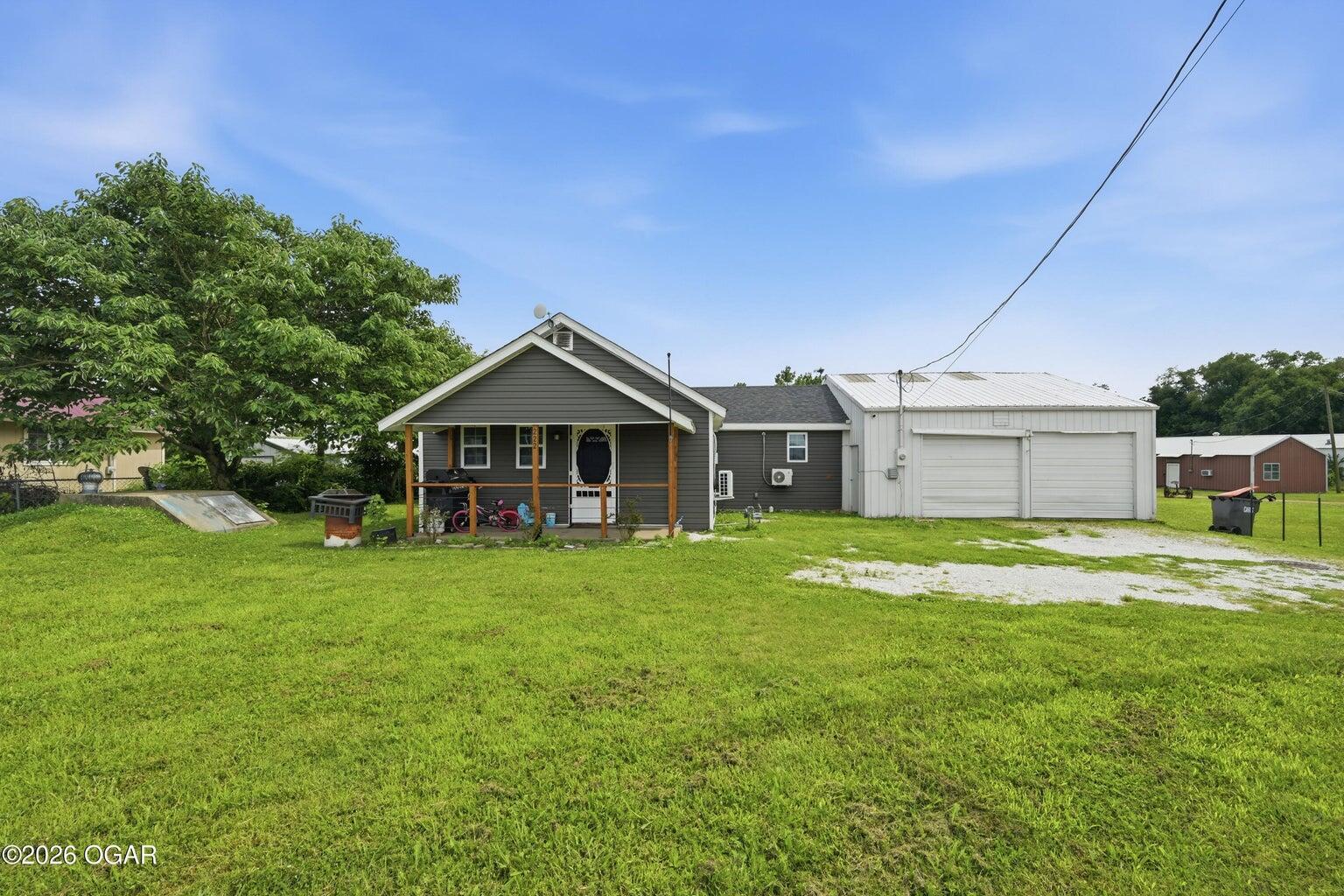 222 W Splitlog Street — photo
