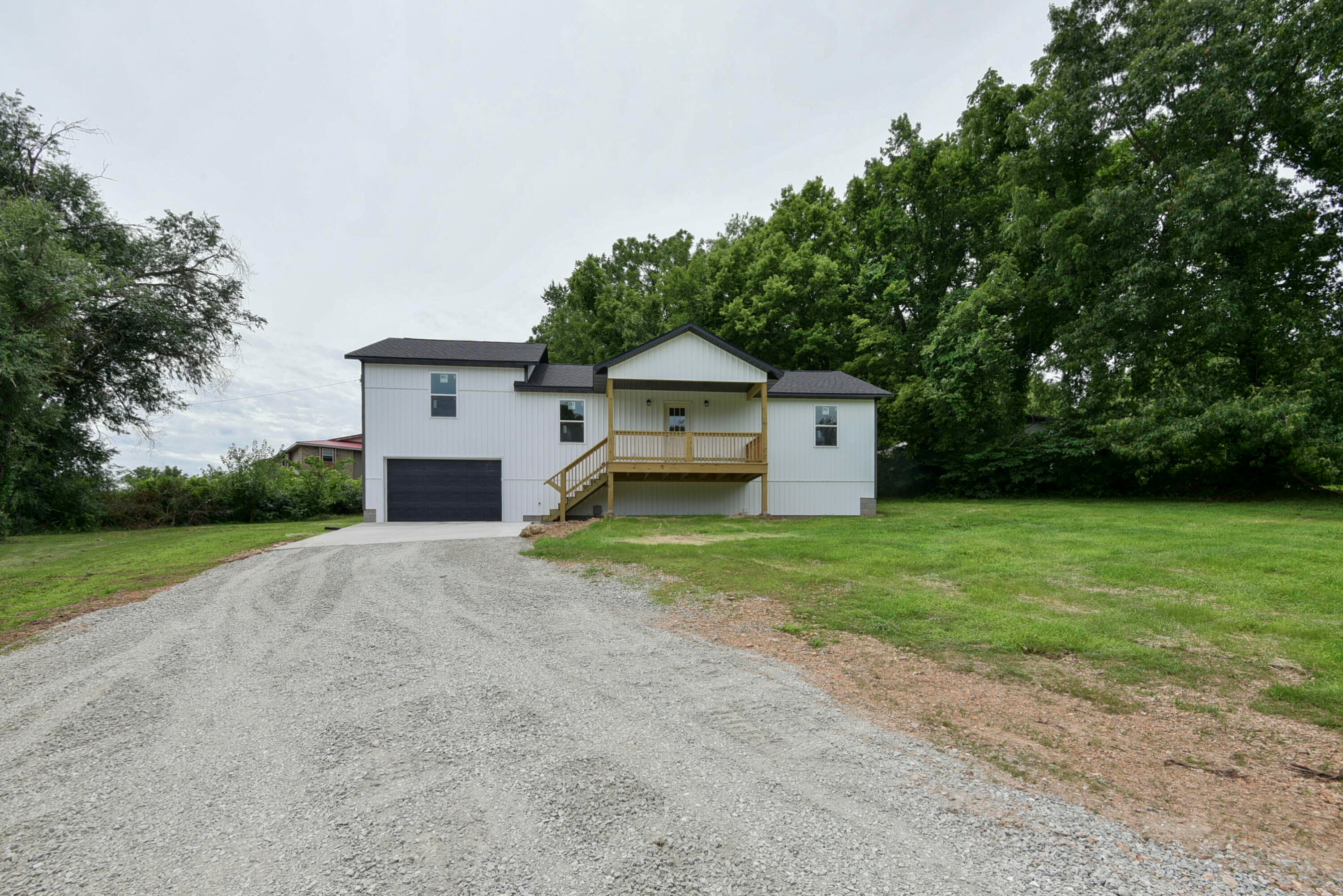 606 Old Exeter Road — photo