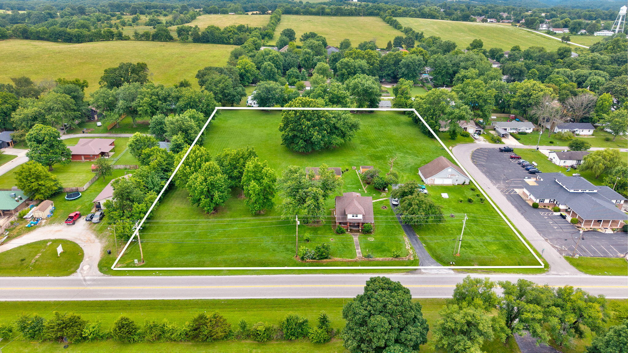 7810 State Highway 14 E — photo