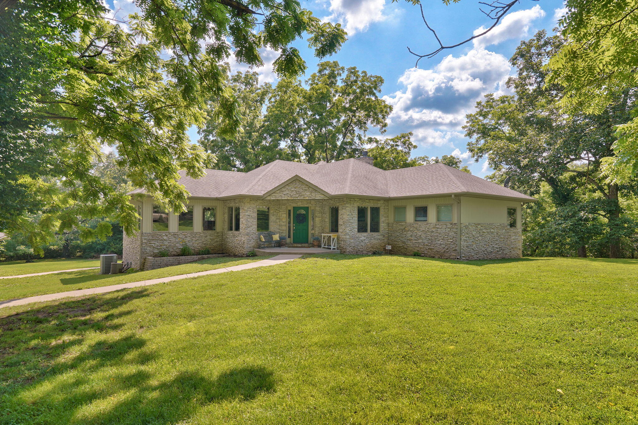 5198 W Farm Road 44 — photo