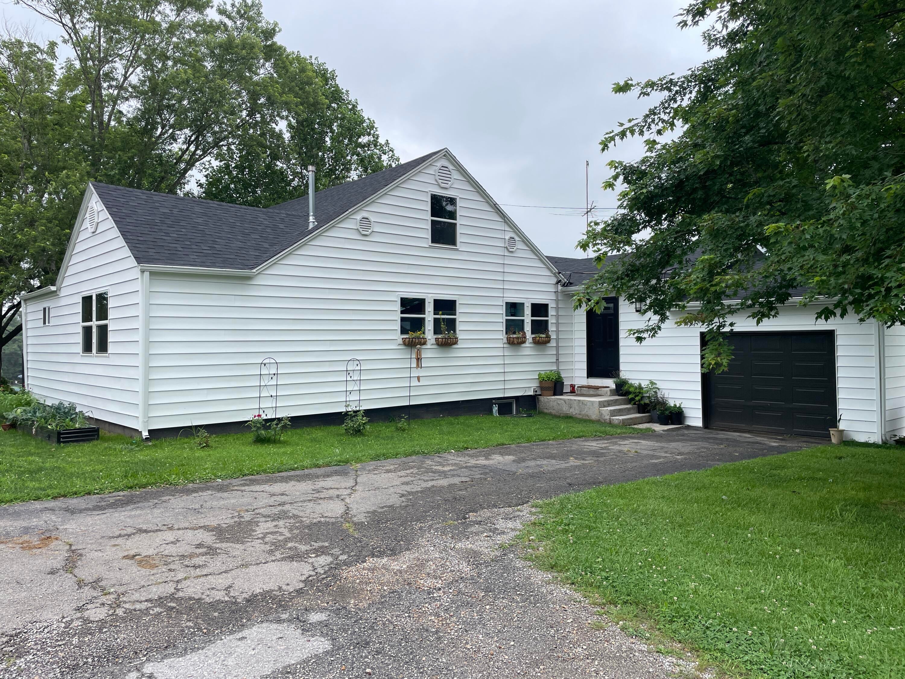 1107 Lower Ford Road — photo