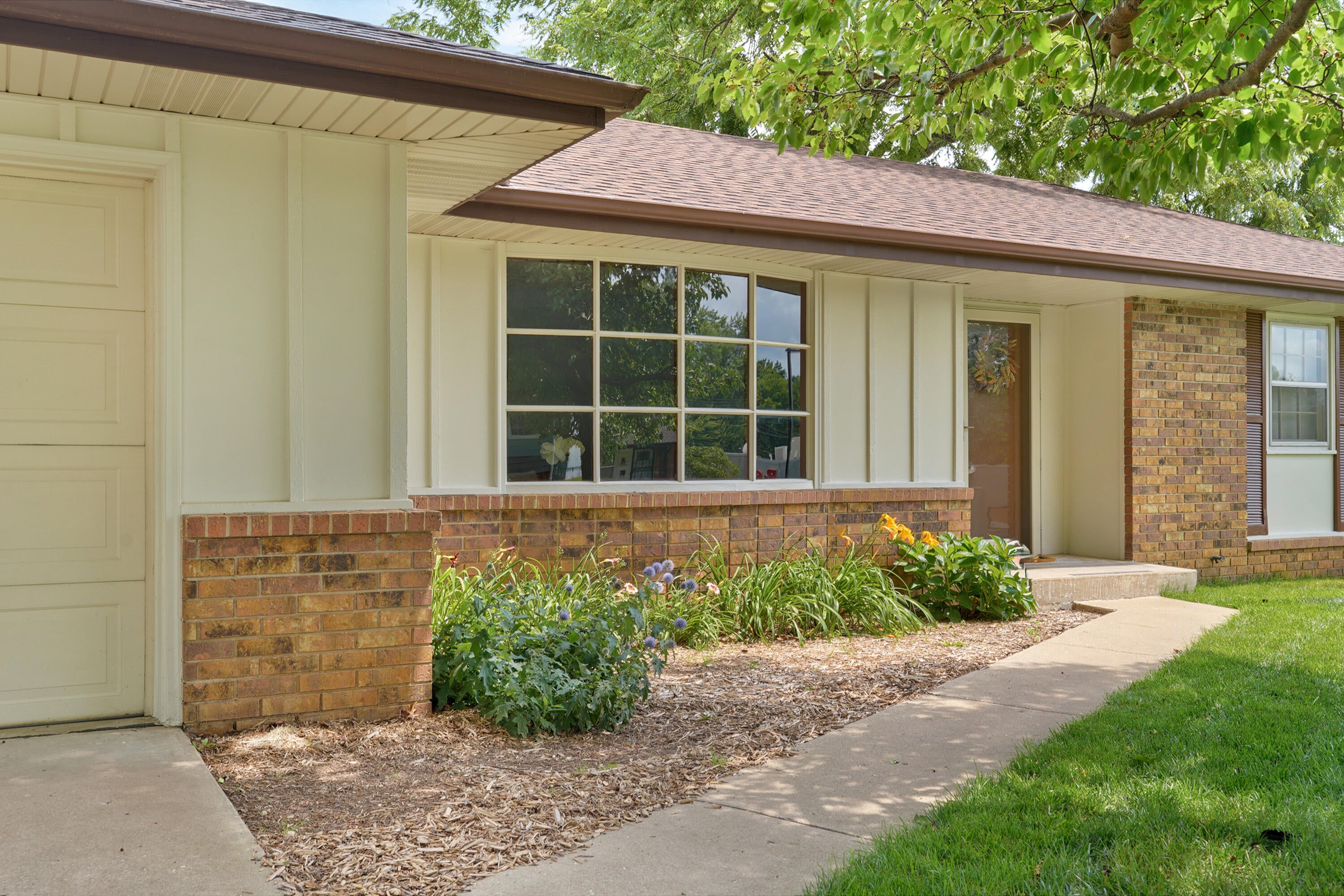 2841 E Normandy Street, Springfield, MO 65804 — photo 2