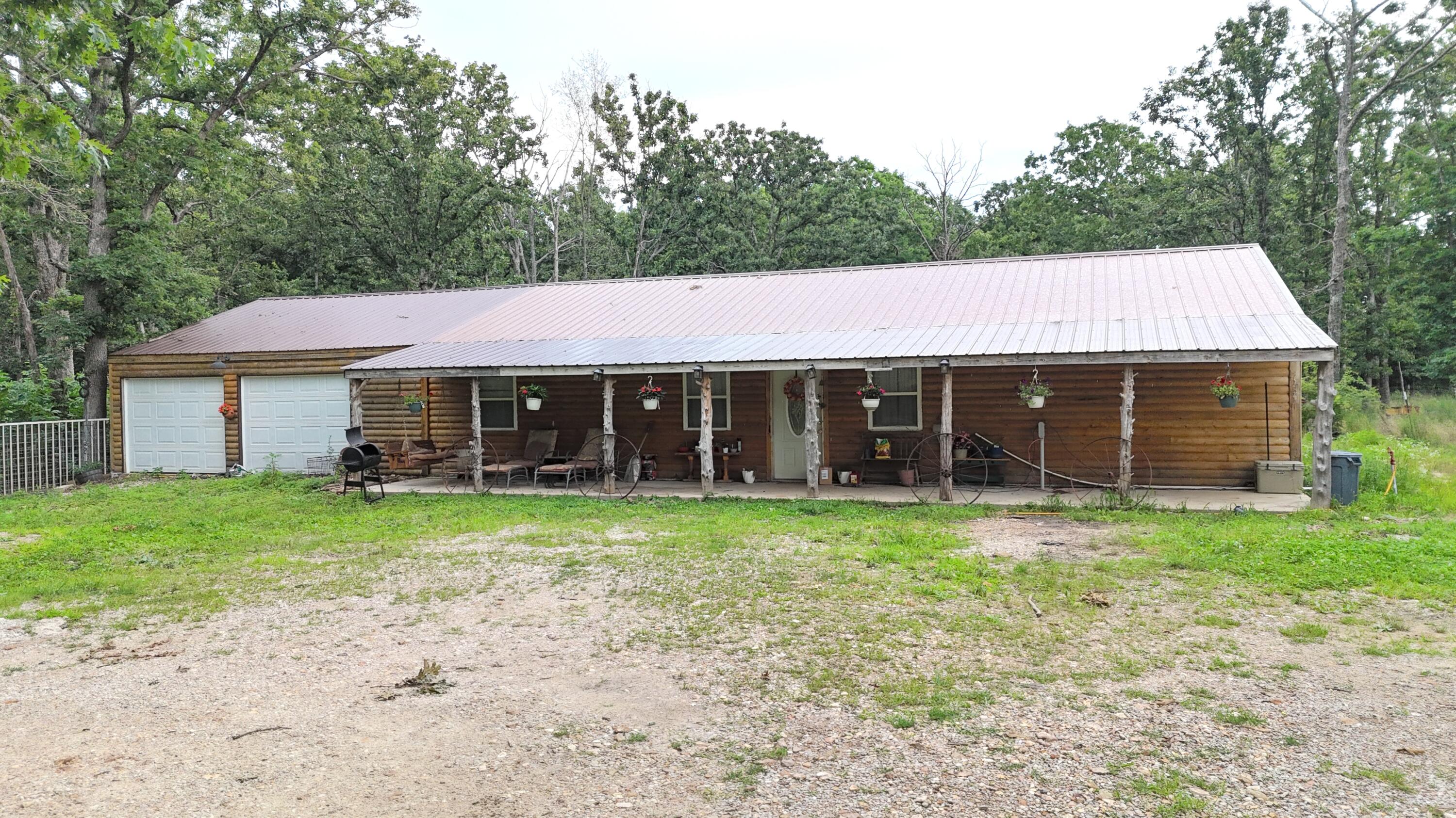 207 Royal Drive — photo