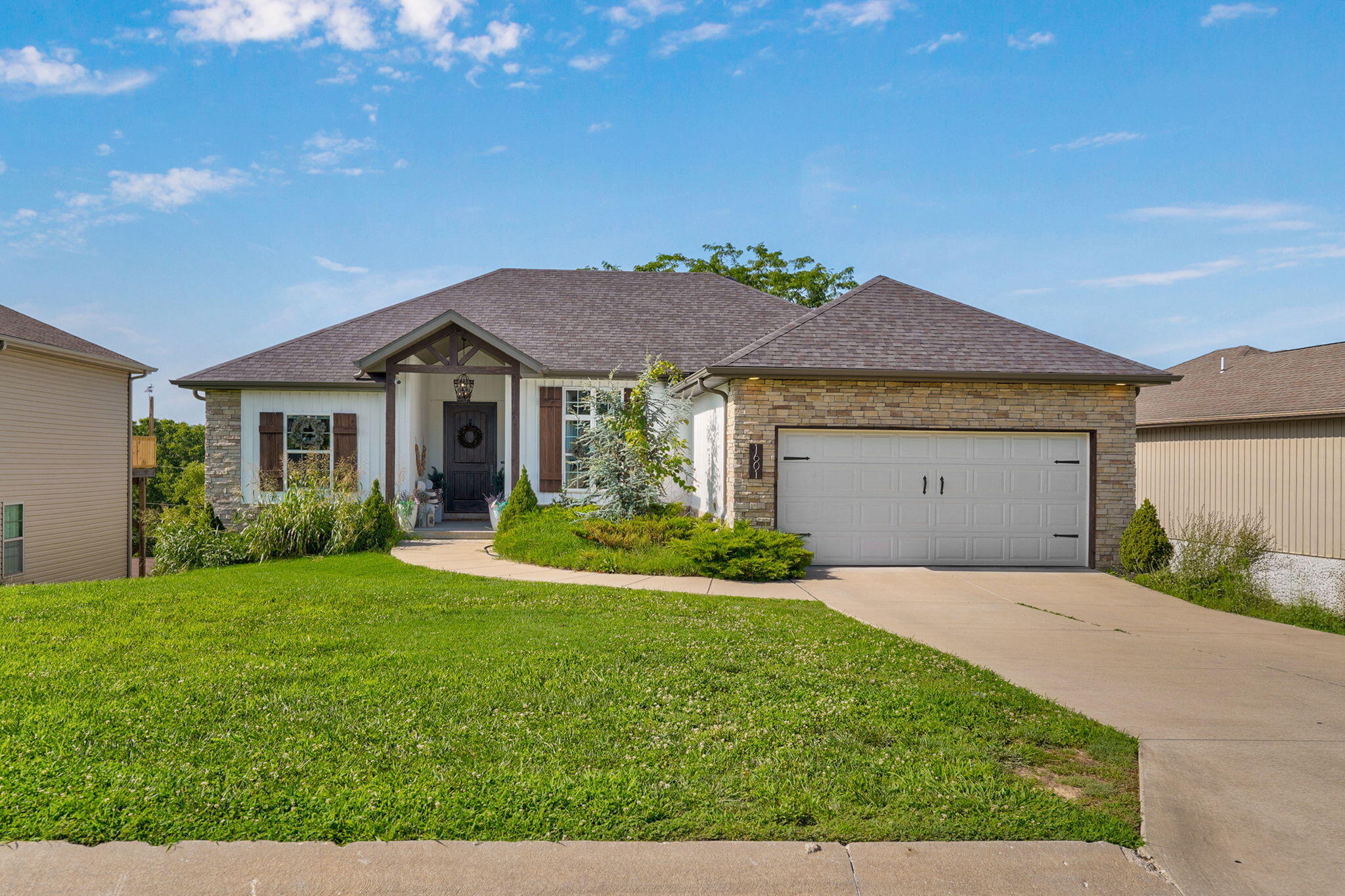 1601 E Fairwind — photo