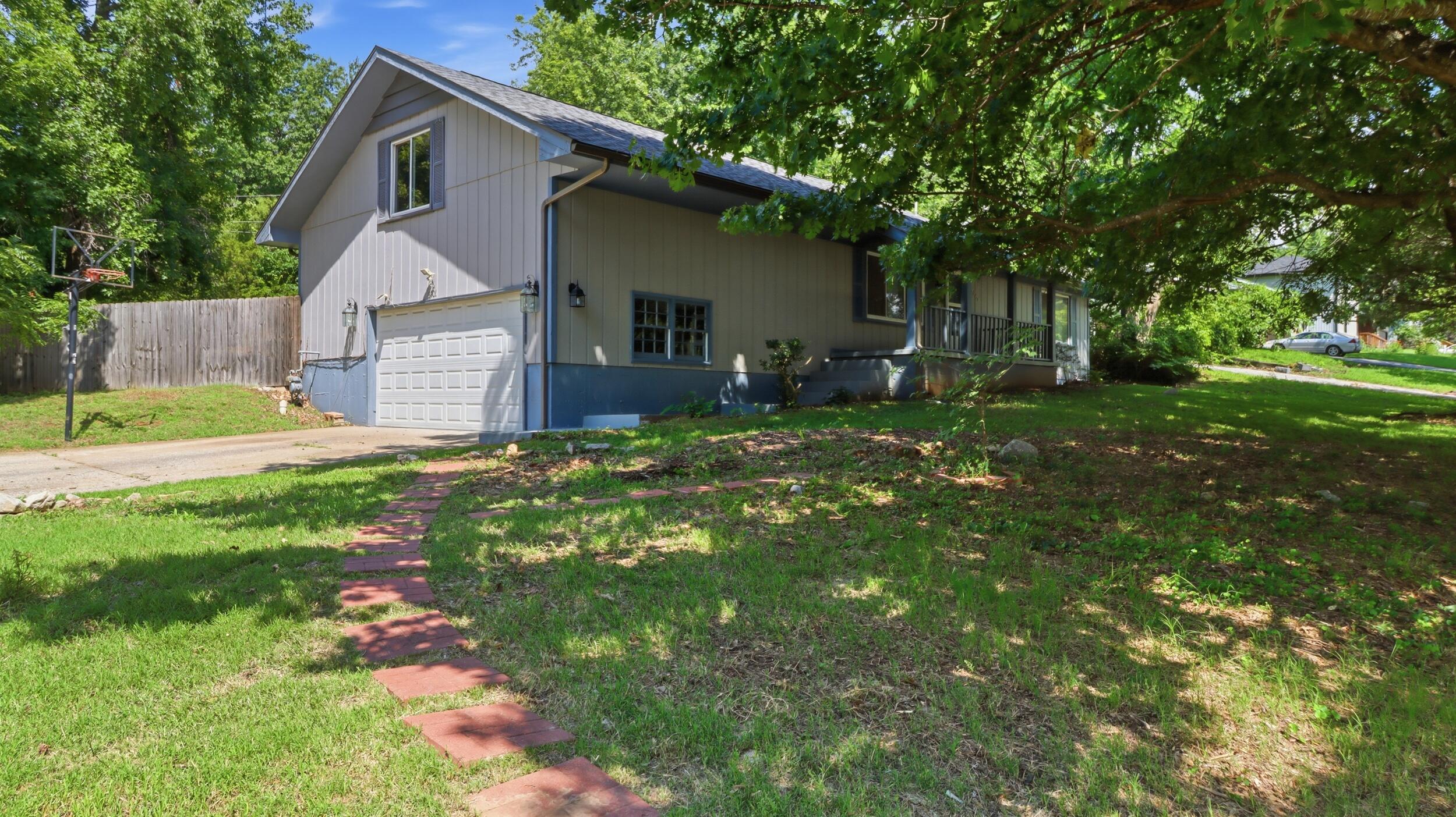 5901 S Farm Road 157 — photo