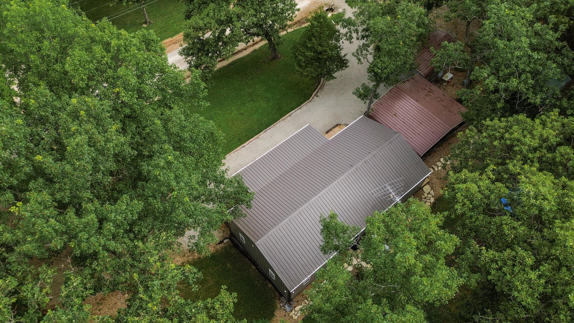 Home in Pittsburg, MO 65724 — photo 3