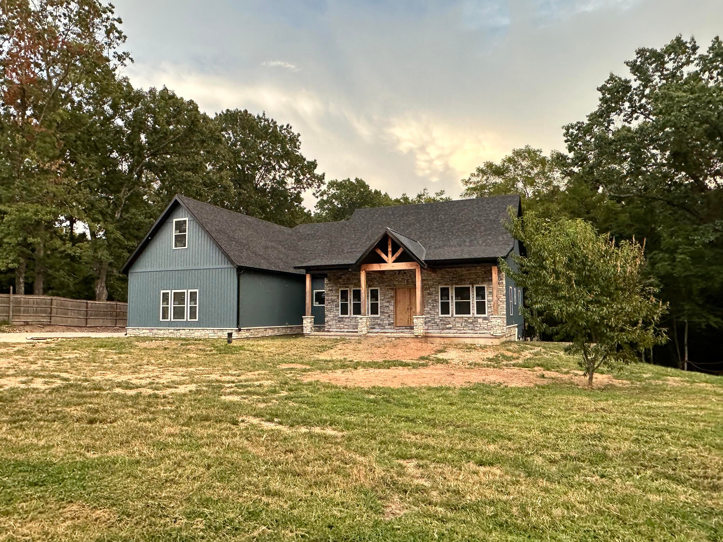 2094 N Farm Road 241 — photo