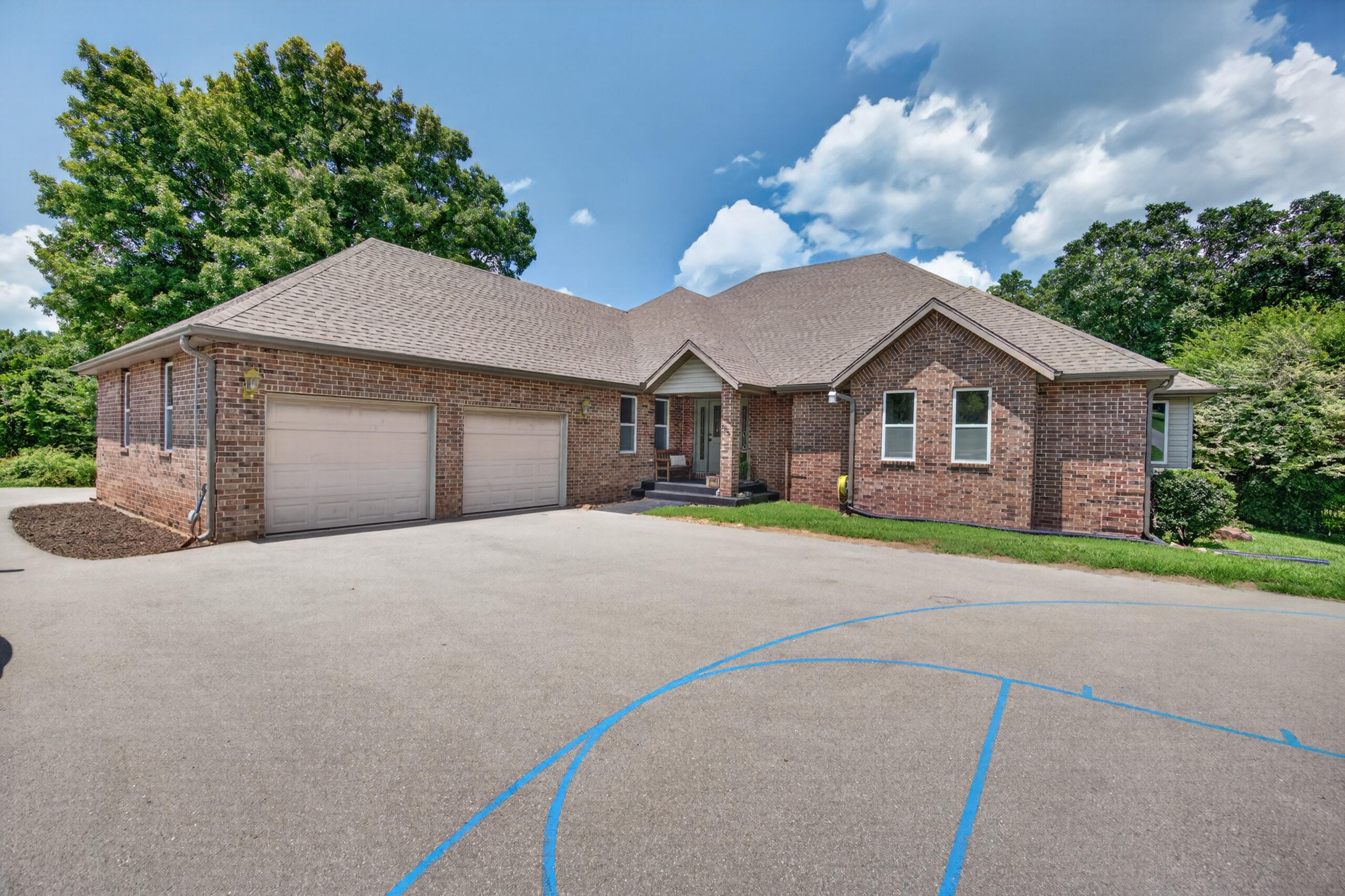 Home in Hartville, MO 65667 — photo 2