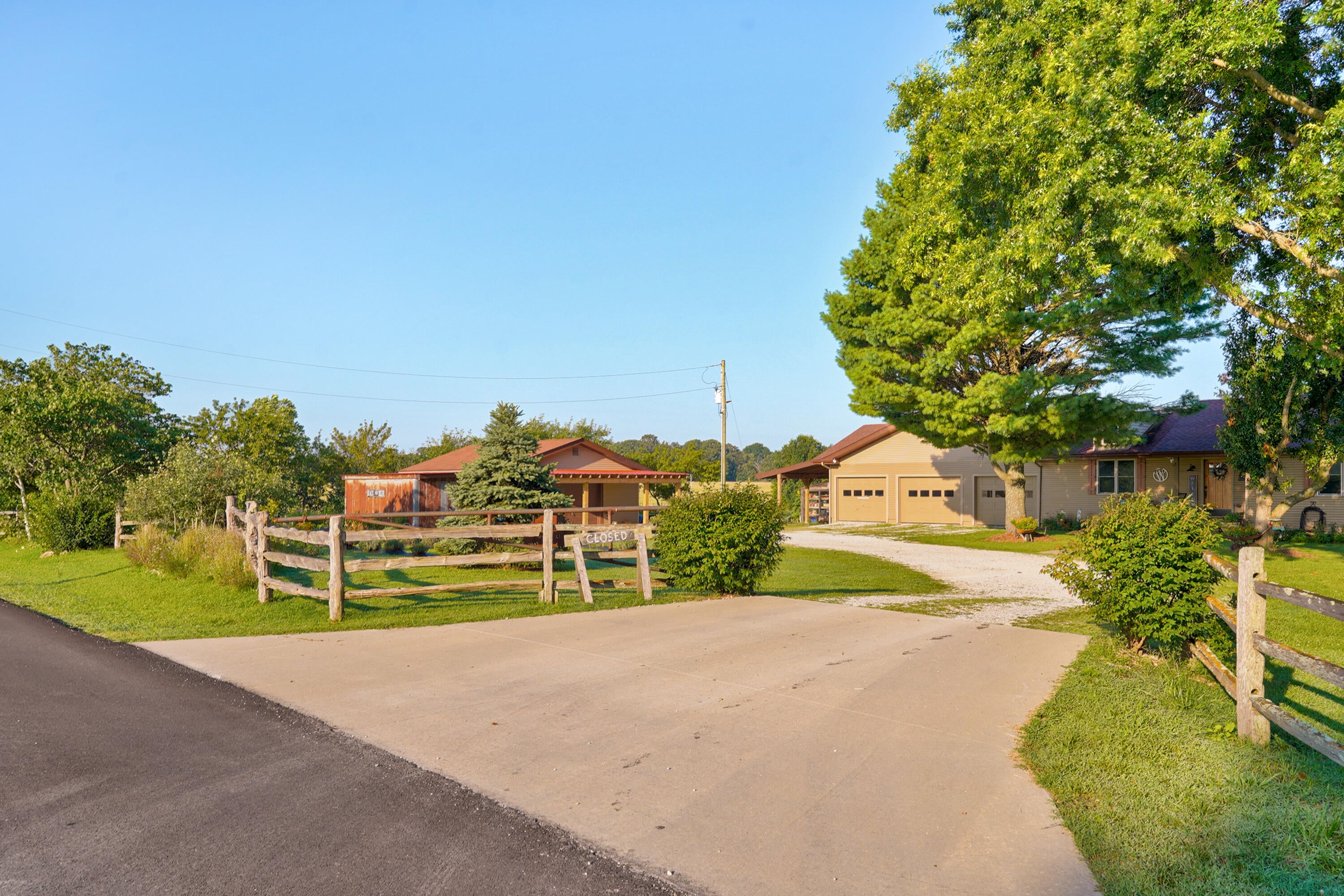 5313 S Farm Road 241 — photo