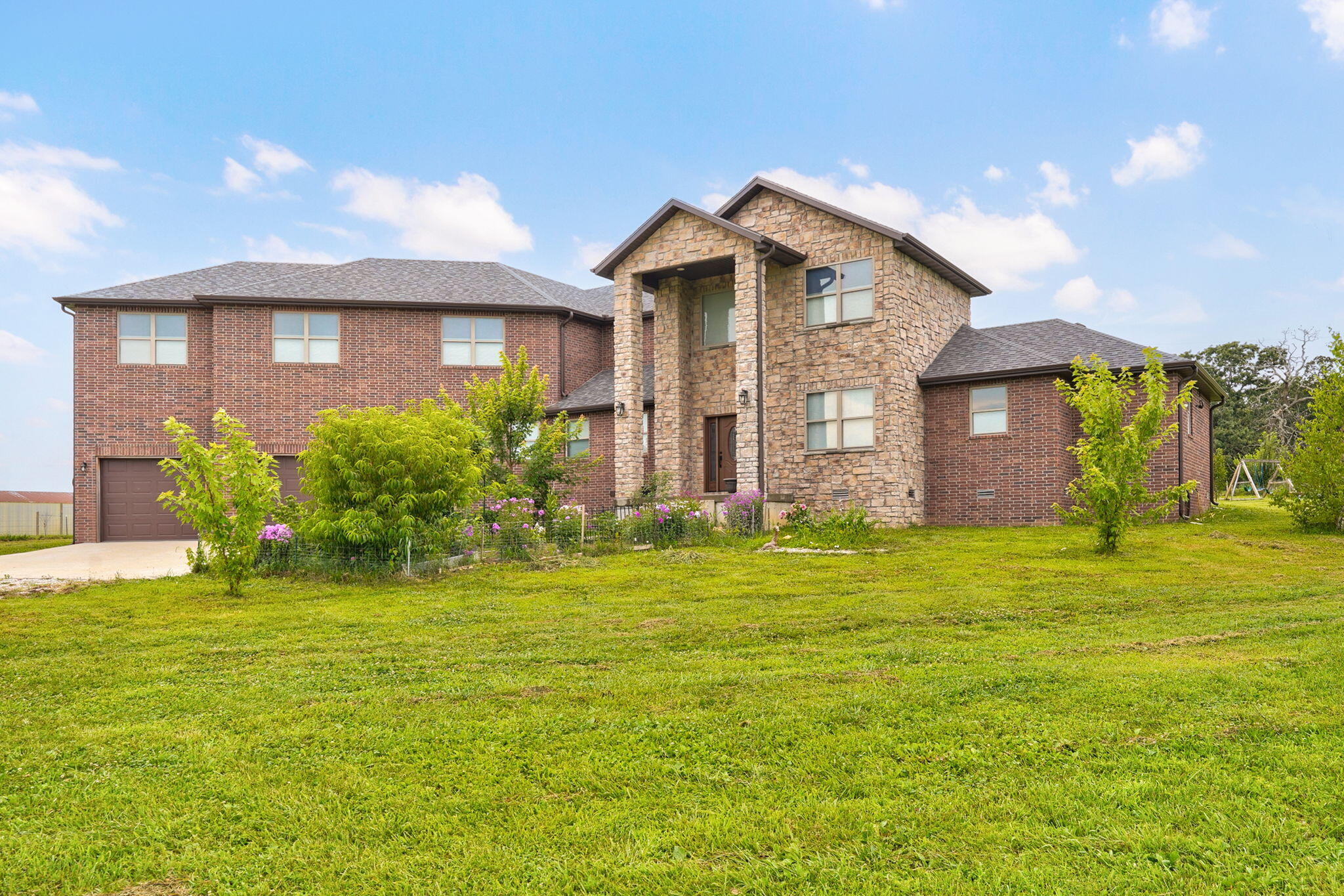 1319 Mockingbird Road — photo