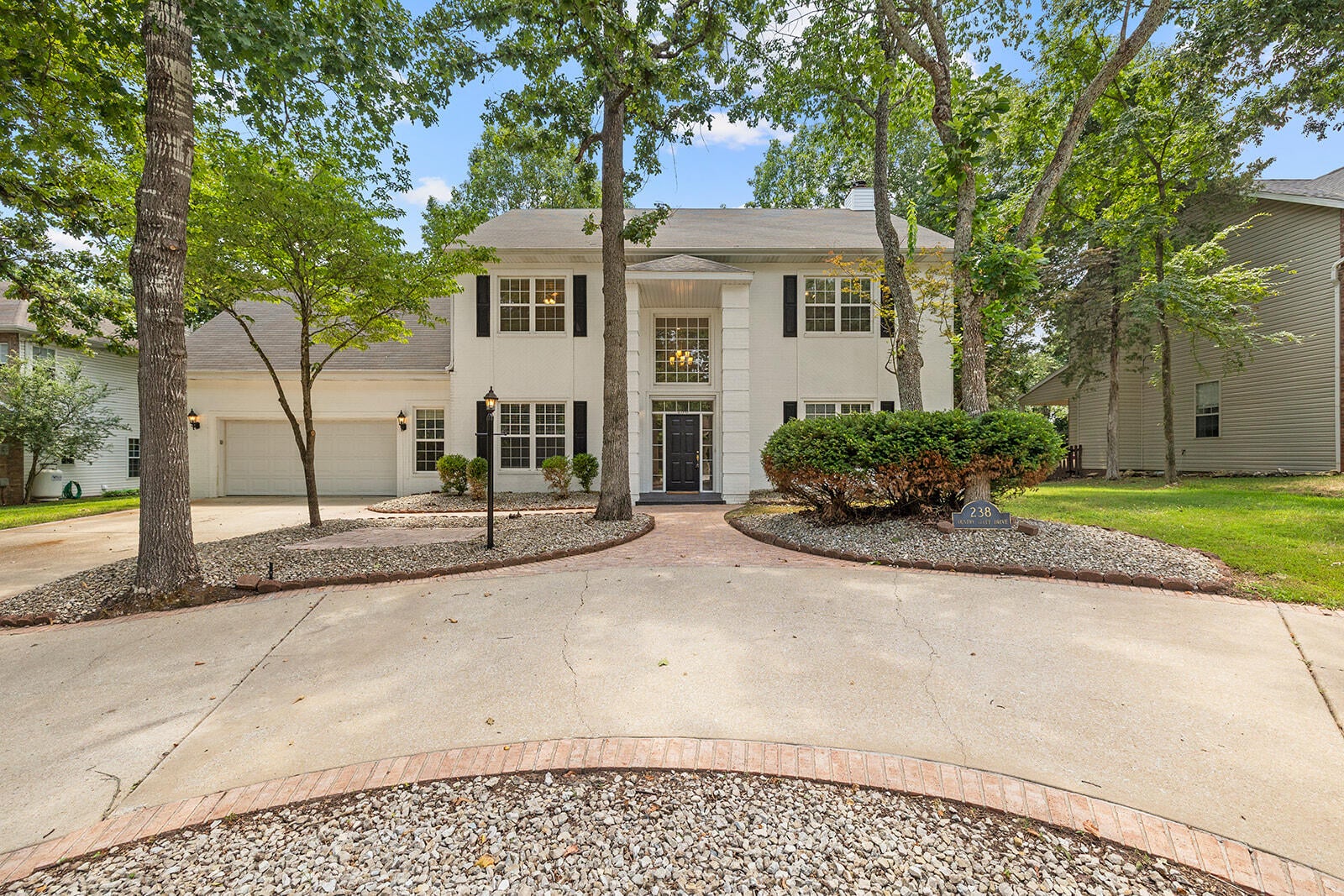 238 Country Bluff Drive — photo