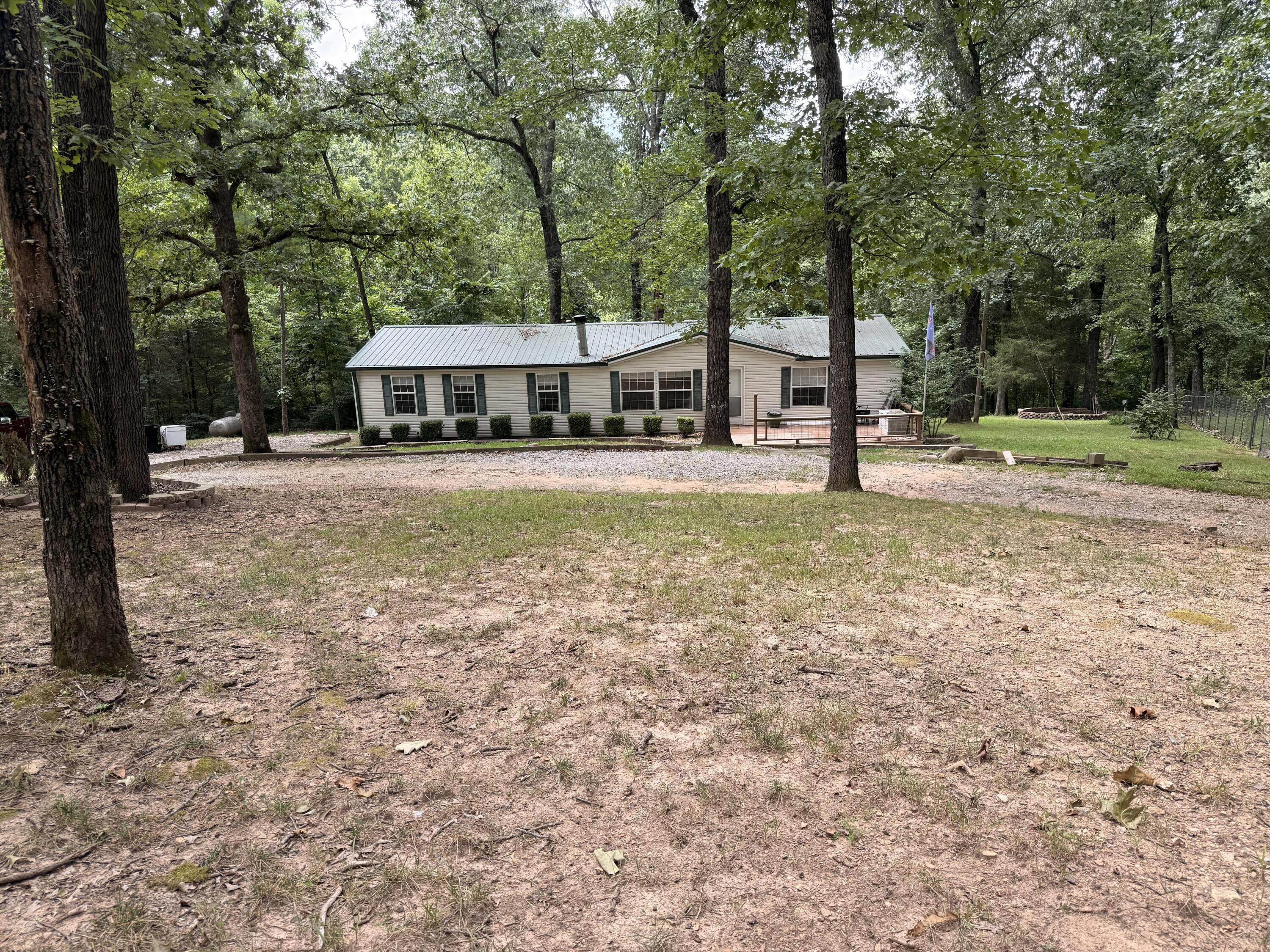 943 Hickory Lane — photo