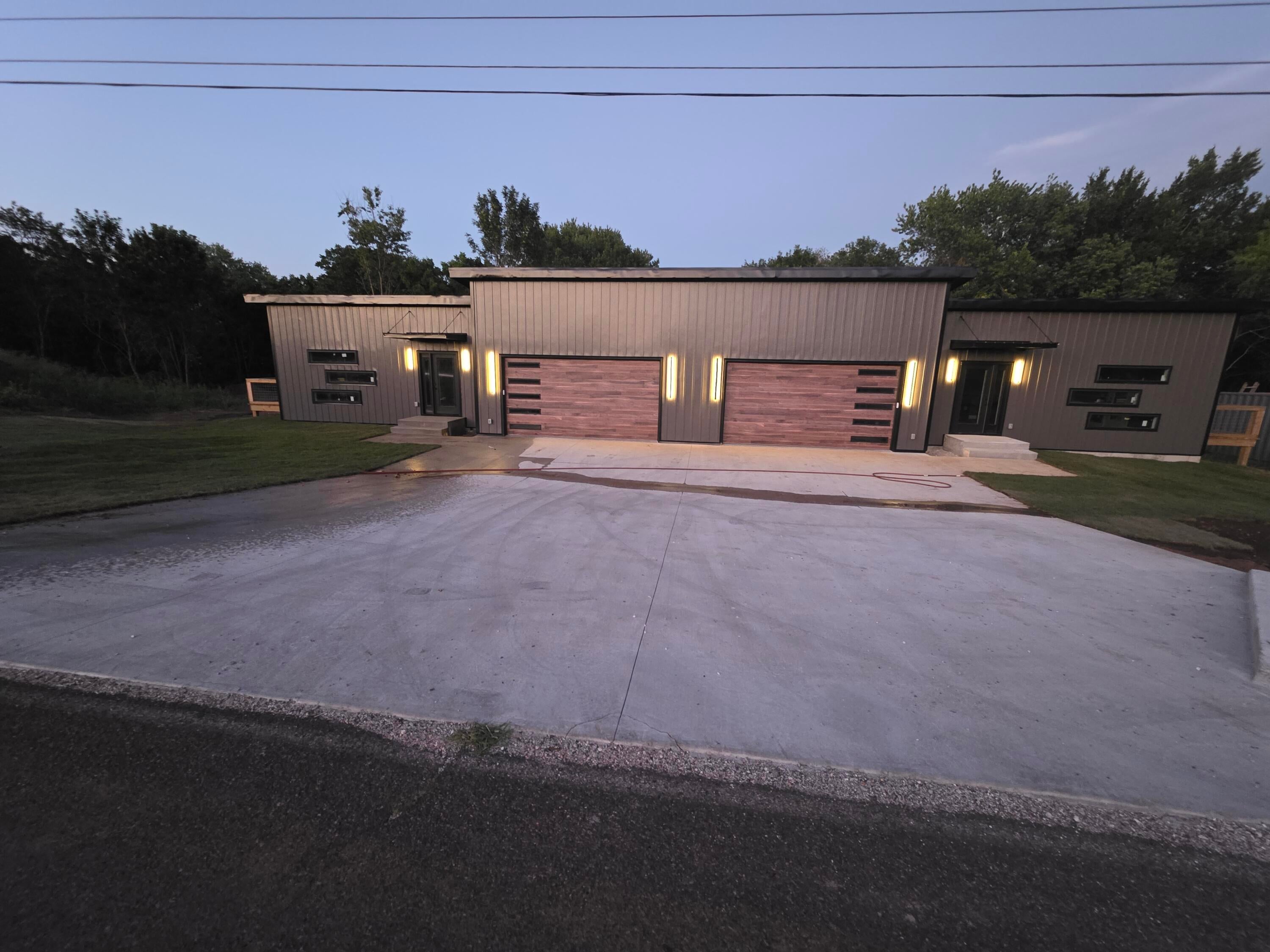 1535&1541 N Eisenhower Street — photo