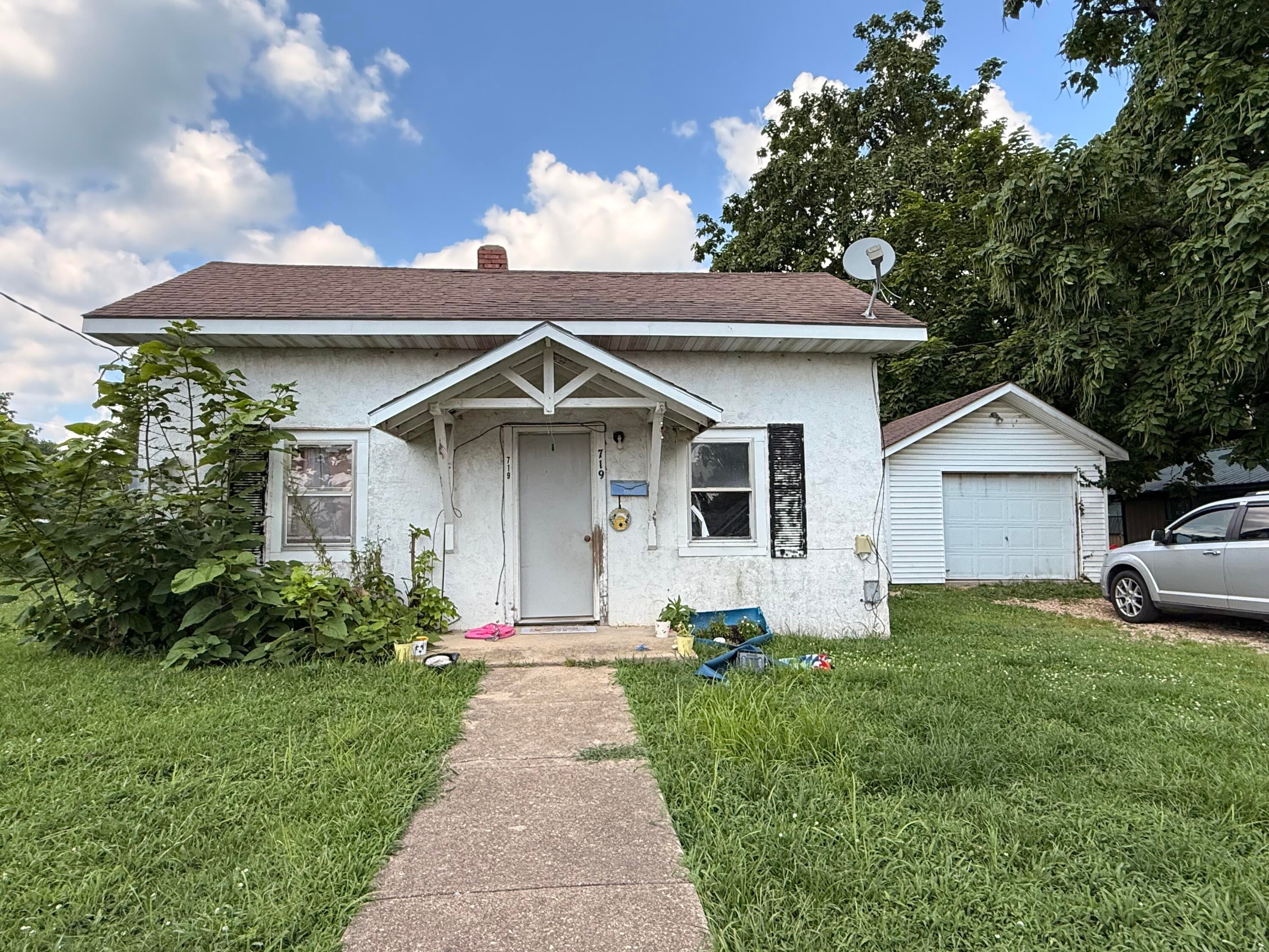 719 W Frisco Street — photo