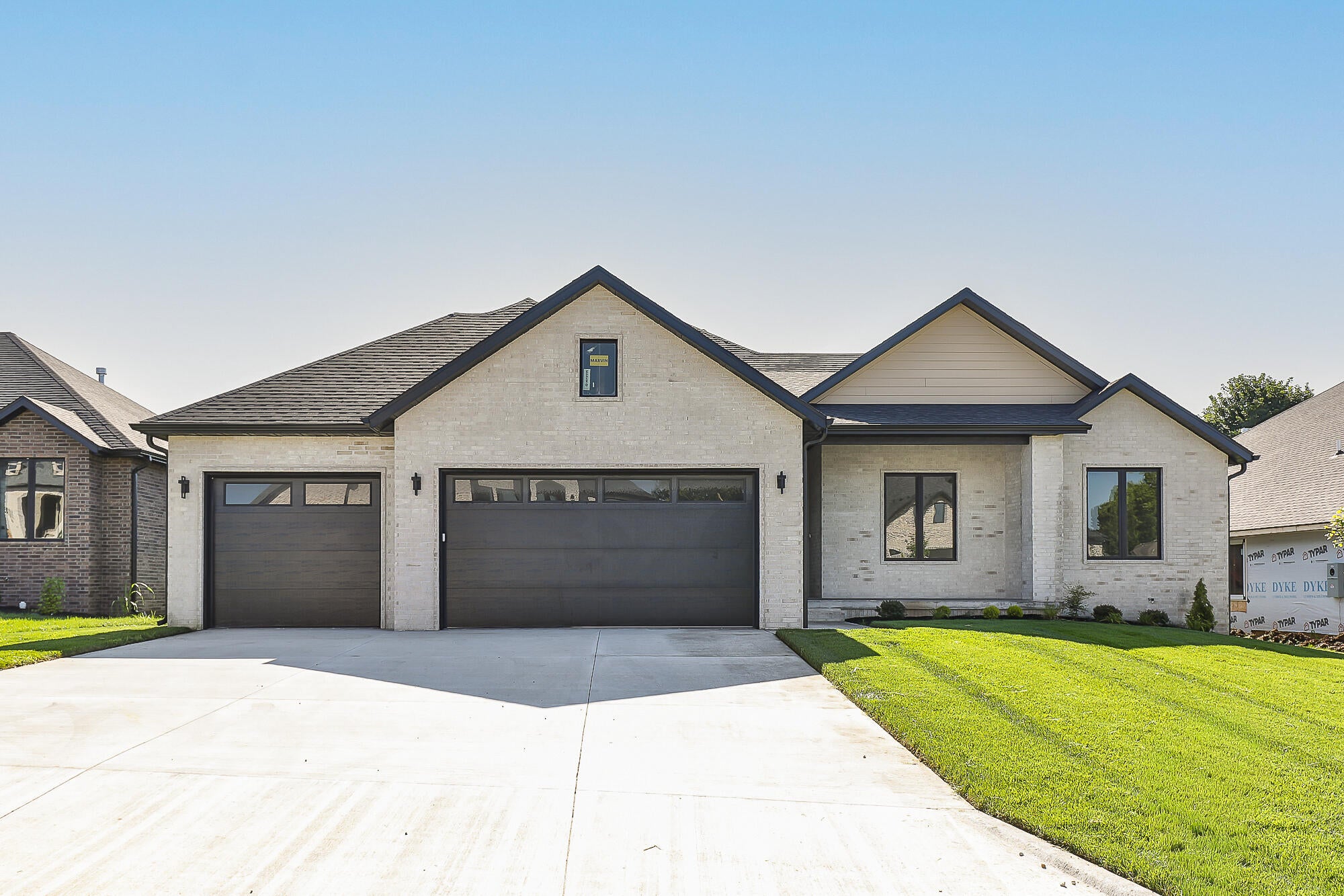 2016 N Silver Charm Avenue — photo