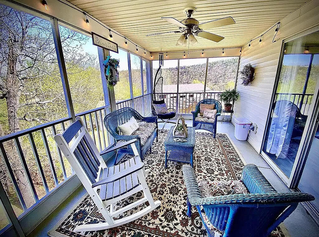 149 The Bluffs Apt 6 — photo