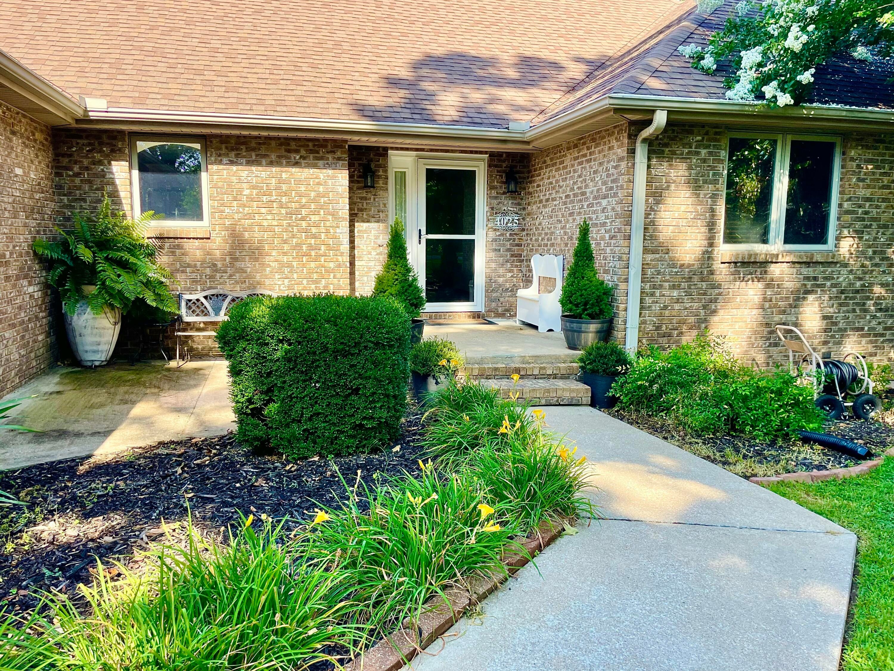 4025 Deer Ridge Street — photo