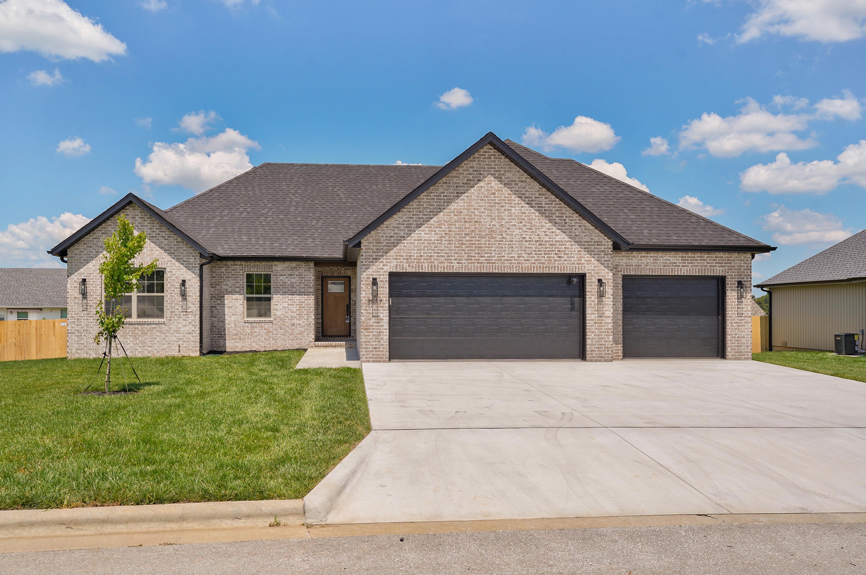 3017 E Heritage Street — photo