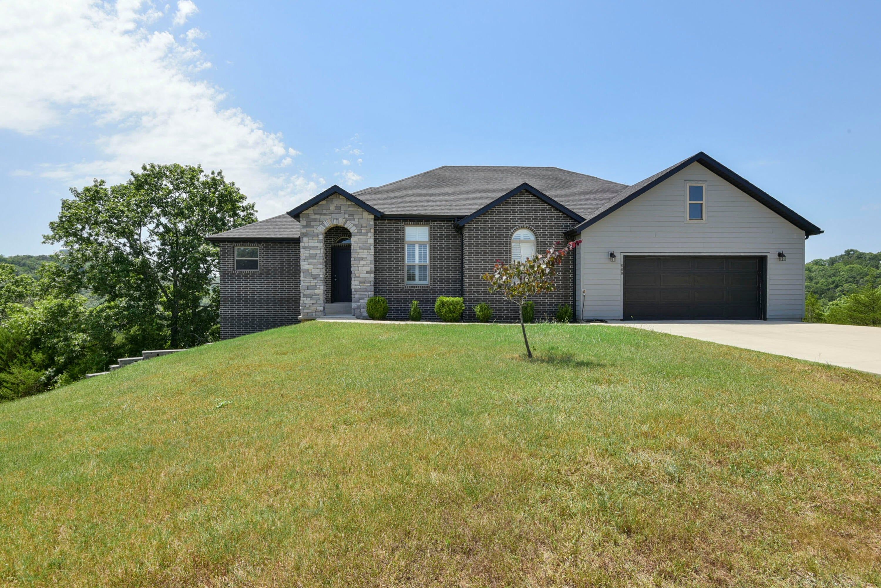 880 Black Forest Lane — photo