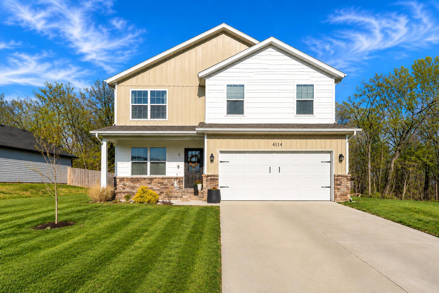 1145 E Manitou Court — photo
