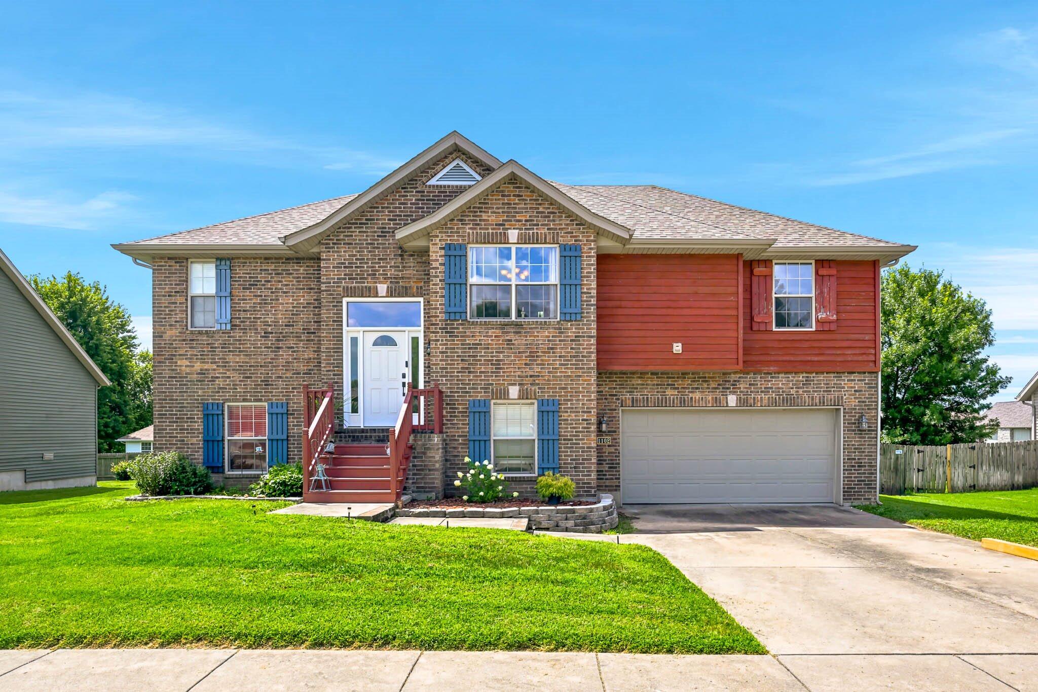1102 E Cobblestone Drive — photo