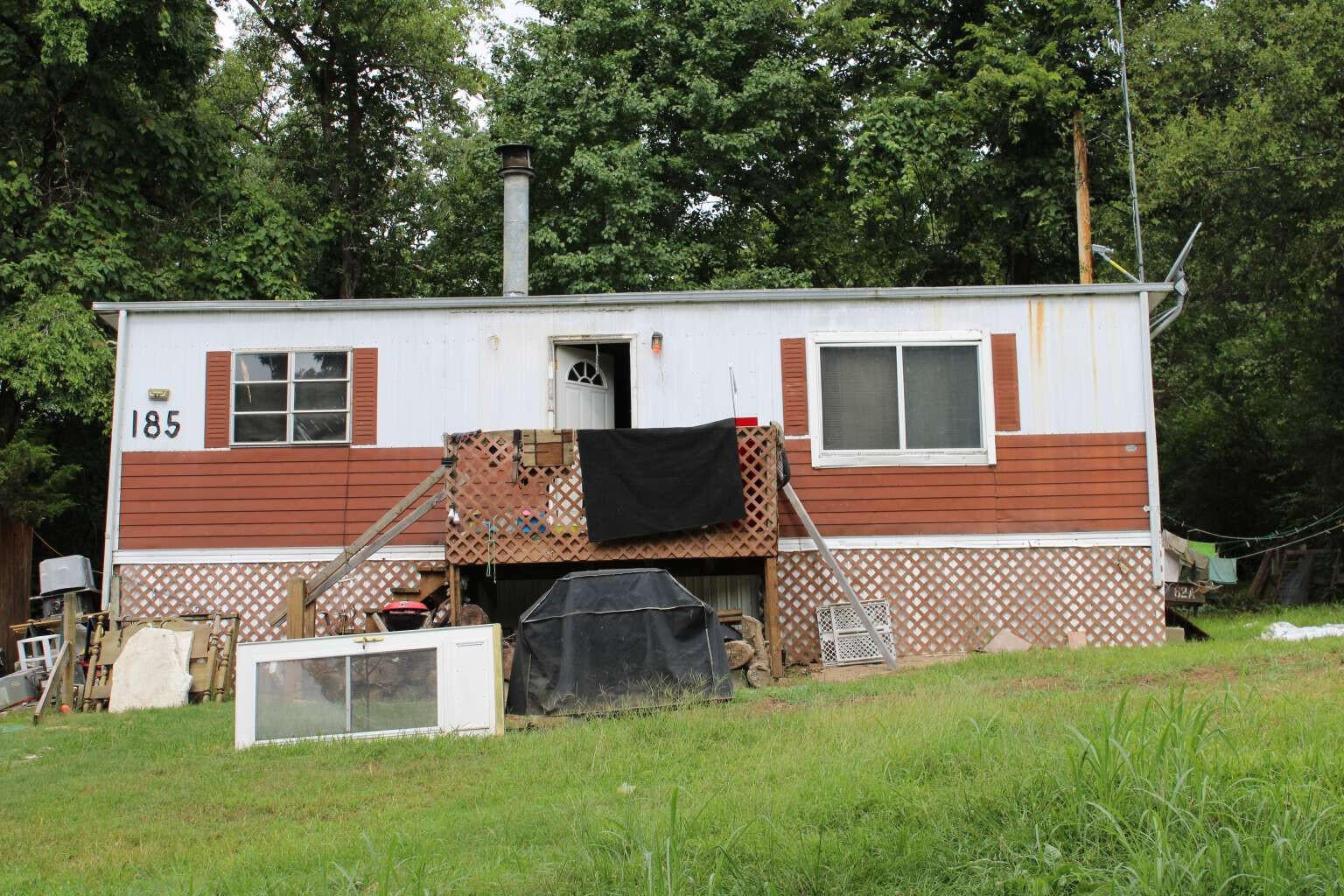 185 Lakeview Drive — photo