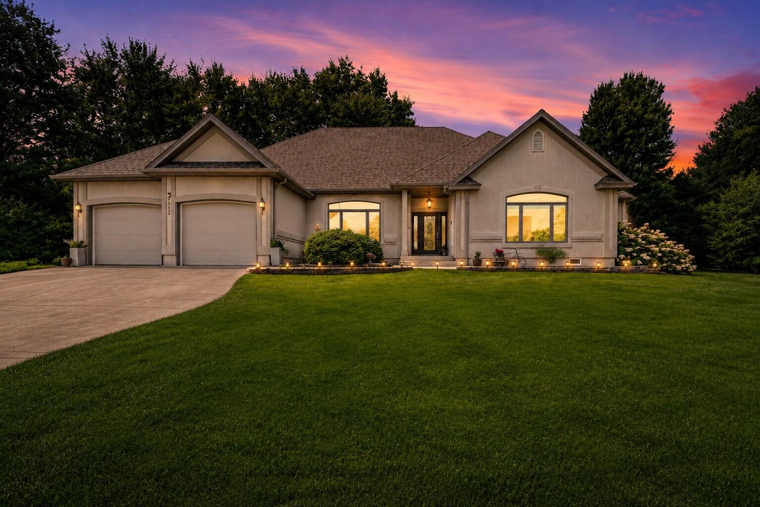 3702 E Dartmoor Court — photo