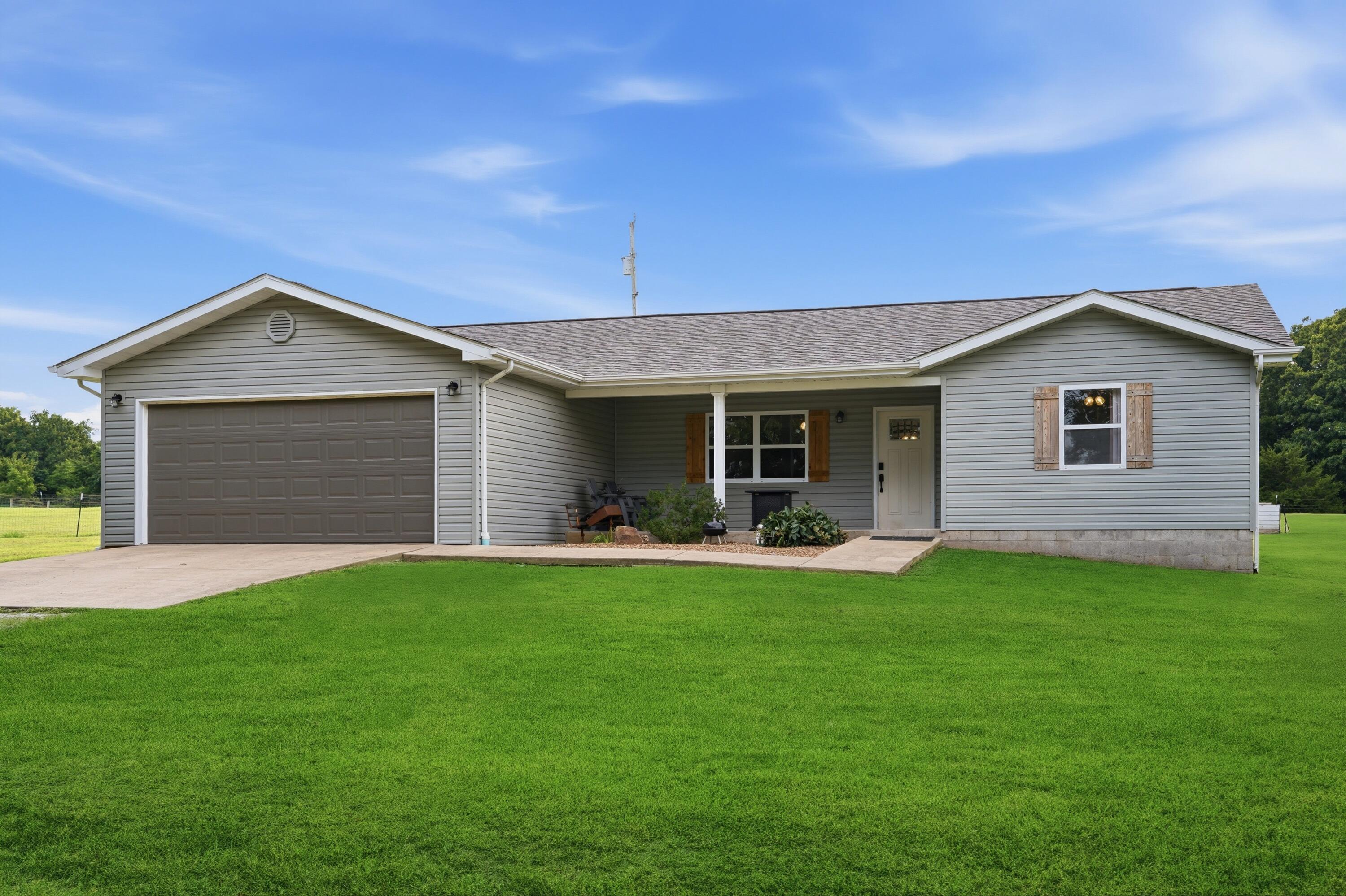 2098 Private Road 7380 — photo