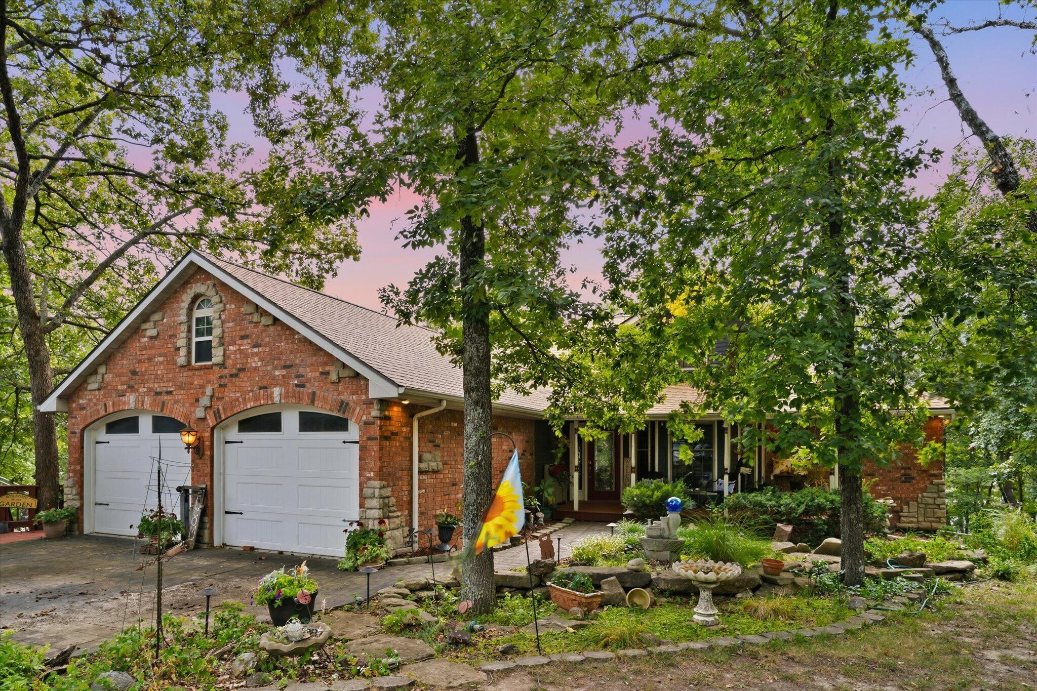 21341 Dogwood Lane — photo