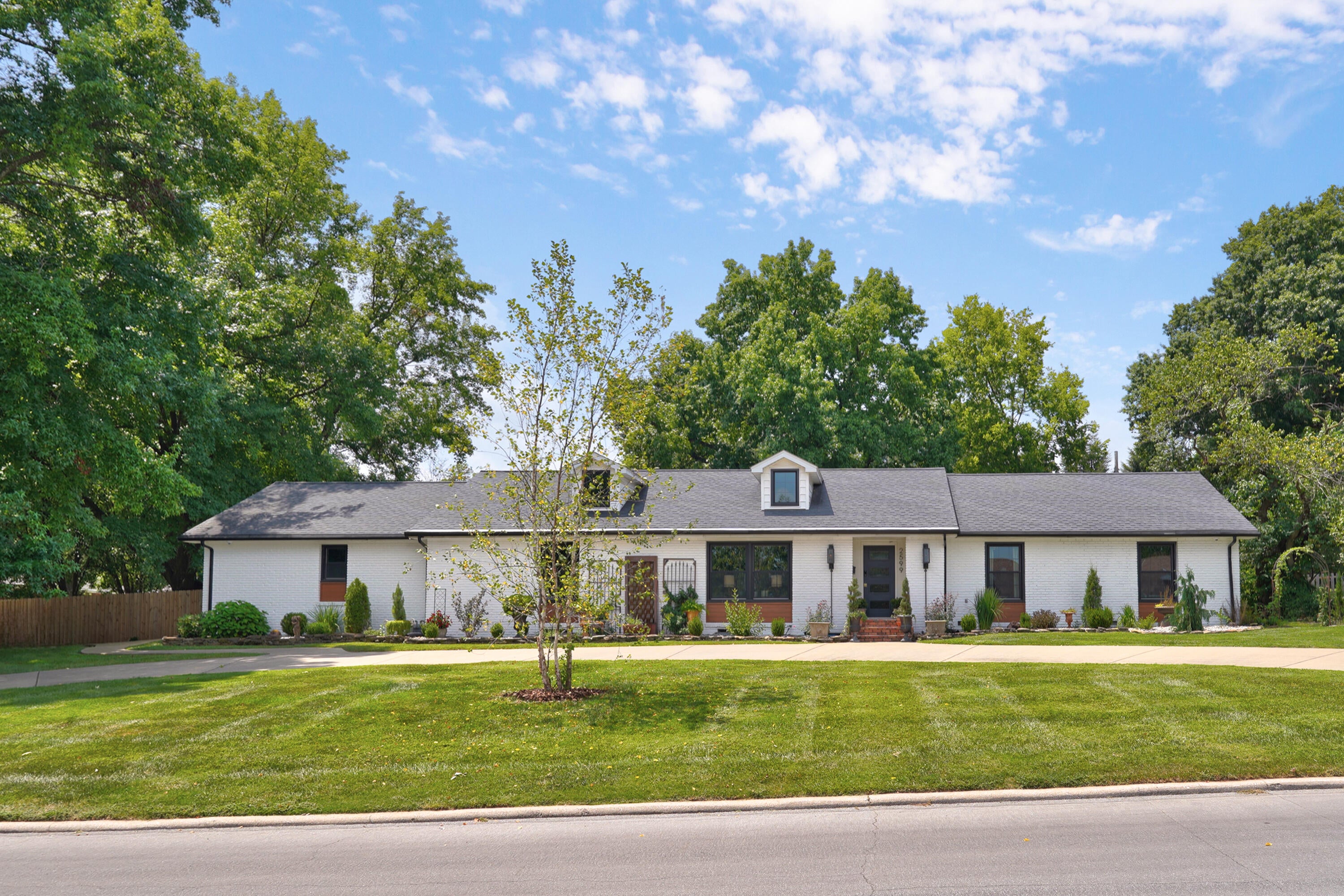 2599 S Skyline Drive — photo
