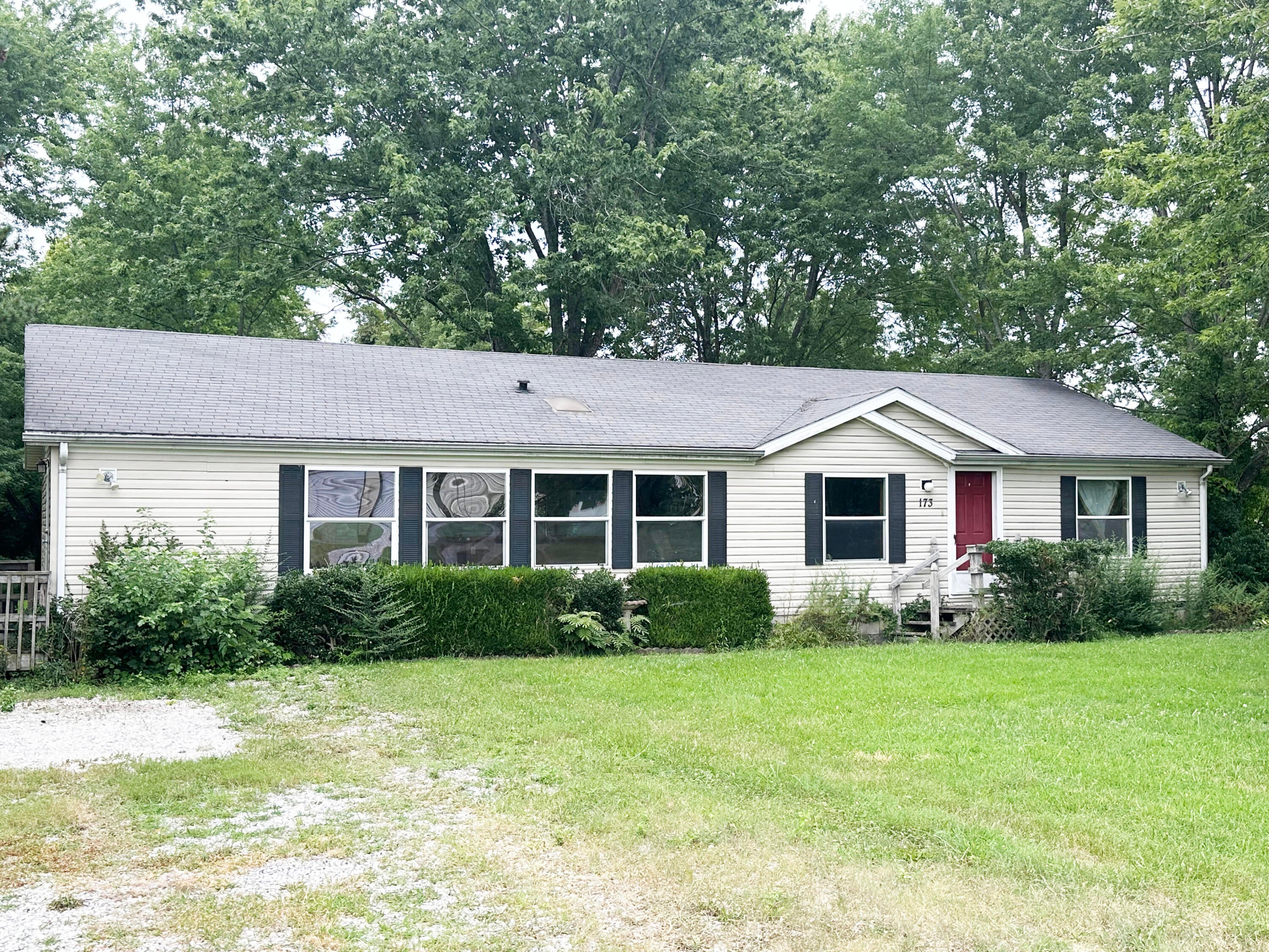 173 Evergreen Circle — photo