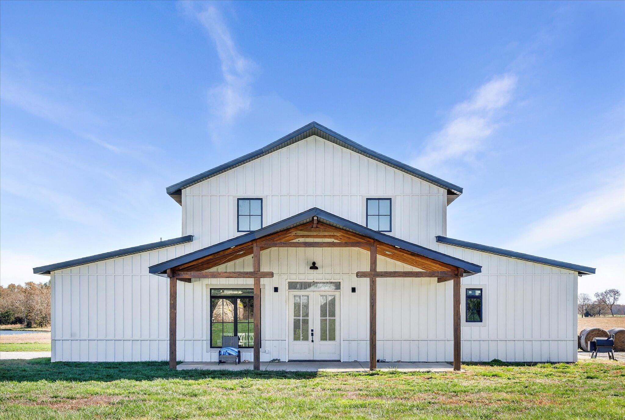 6752 N Farm Road 141 — photo