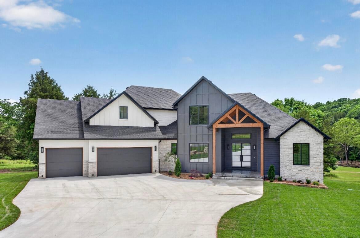 768 Seven Pines Drive — photo