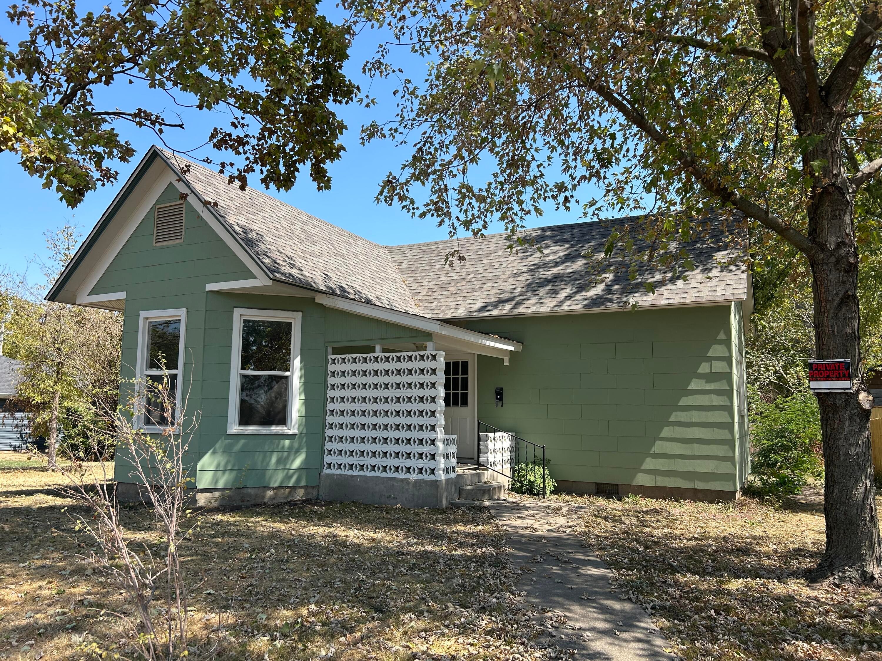 309 S Locust Street — photo