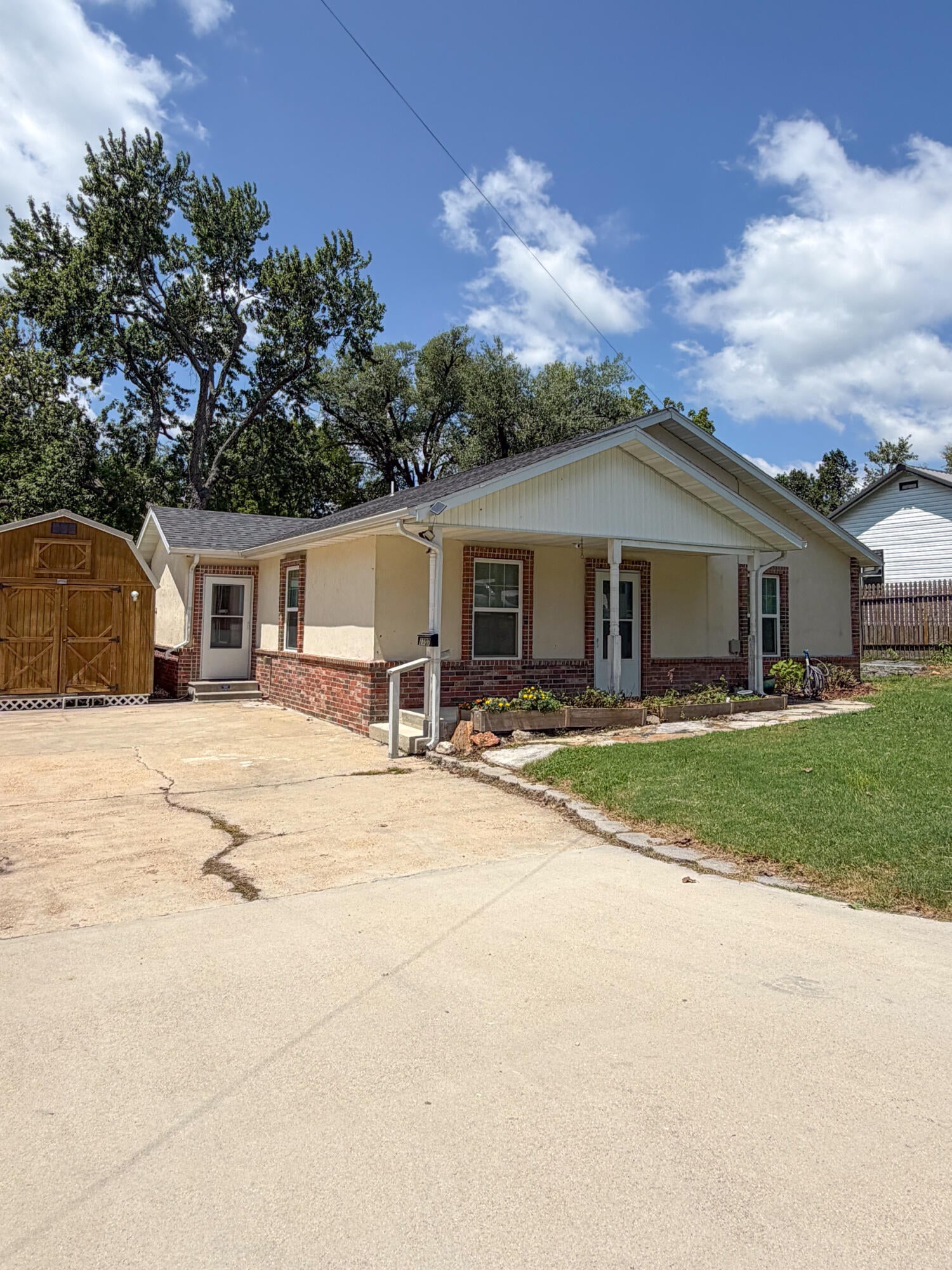 1107 Julia Street — photo
