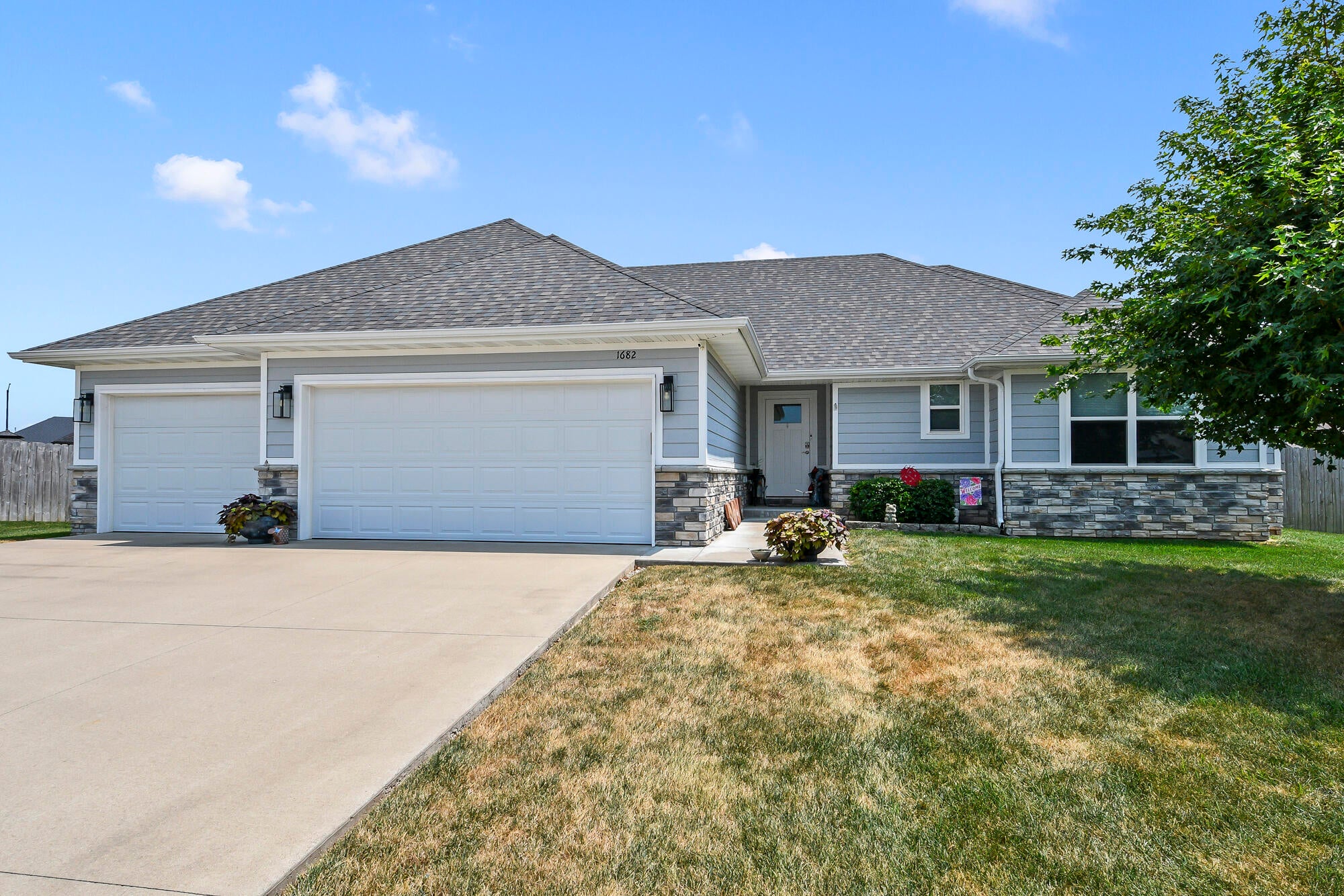 1682 Ft. Sumter Court — photo